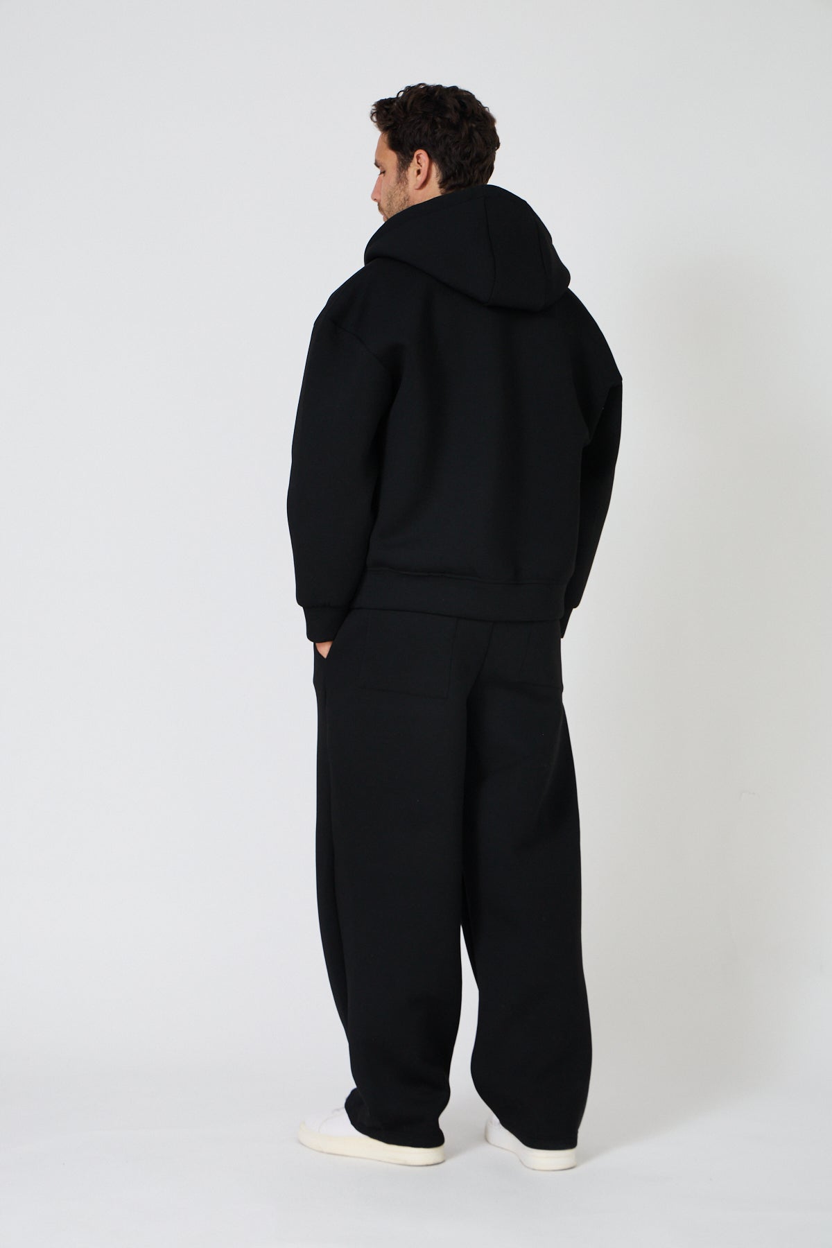 Casual oversized sweatshirt and jogging suit