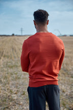 Pull Col V en Maille Fine – Élégance Urbaine