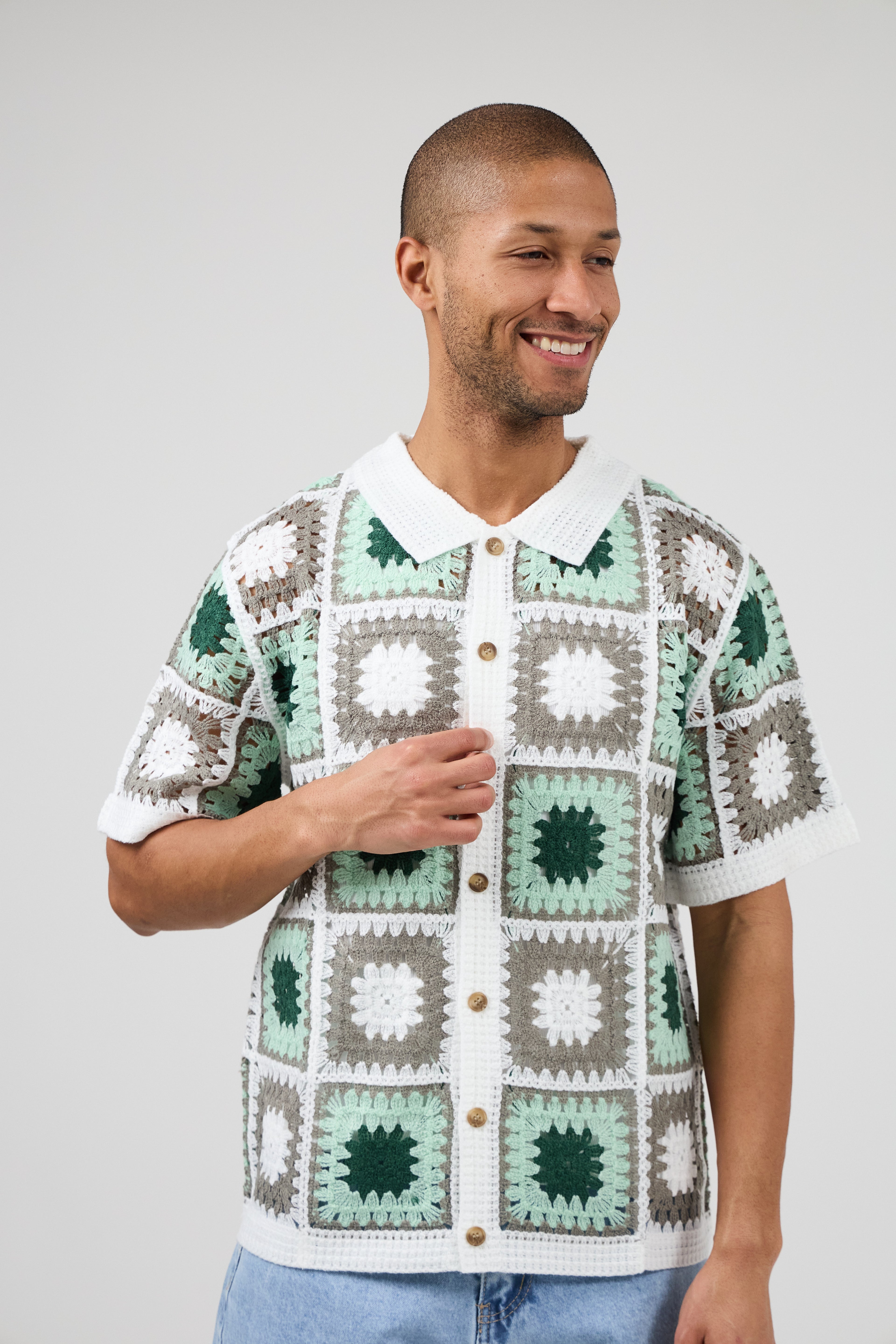 Chemise polo homme en maille crochet à motifs