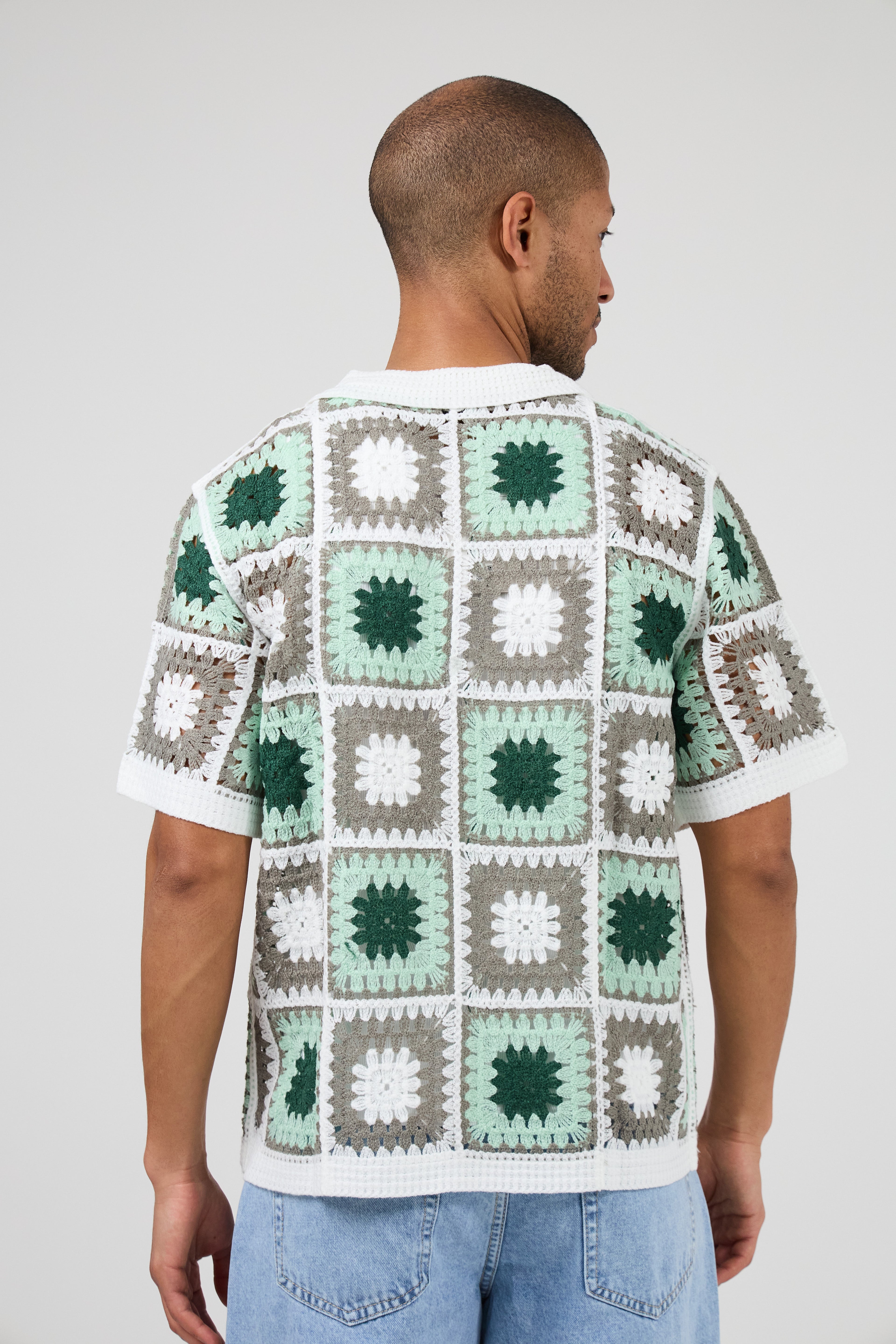 Chemise polo homme en maille crochet à motifs