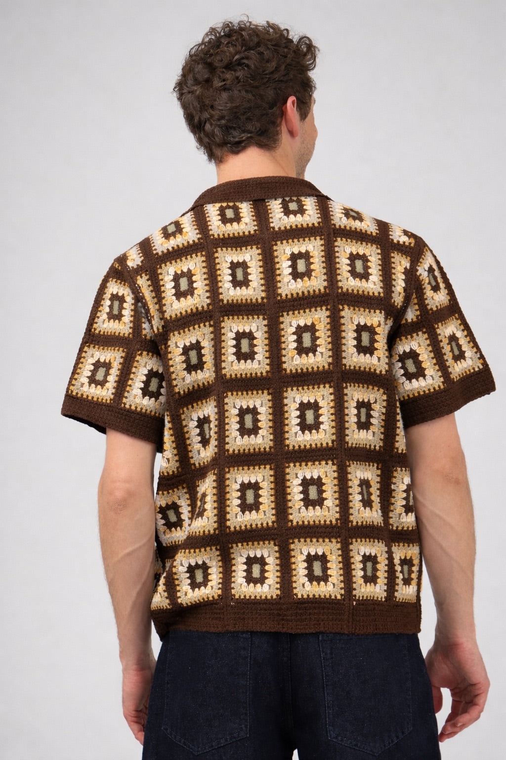 Chemise homme crochet motifs géométriques manches courtes