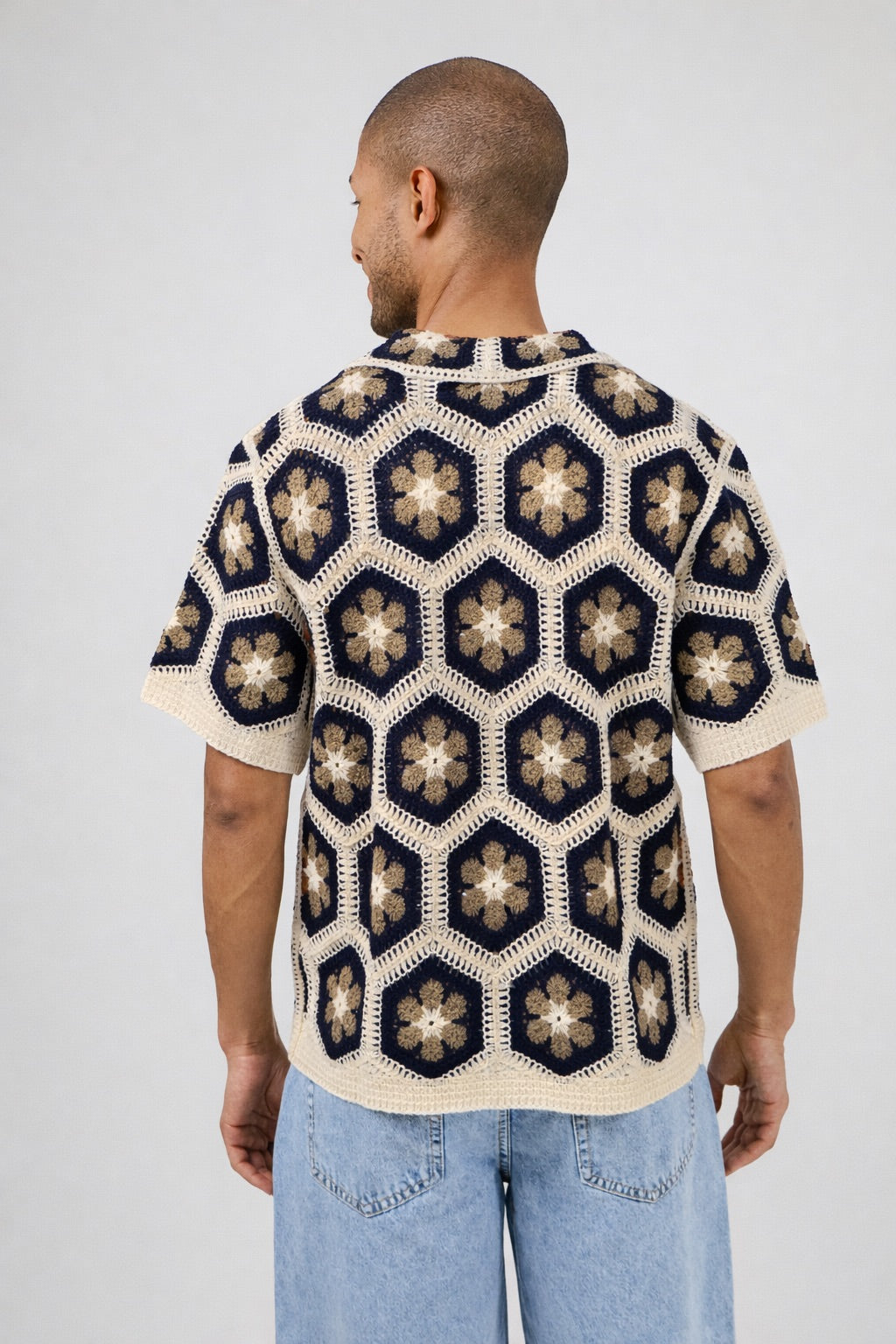 Chemise en crochet à motif floral – Manches courtes