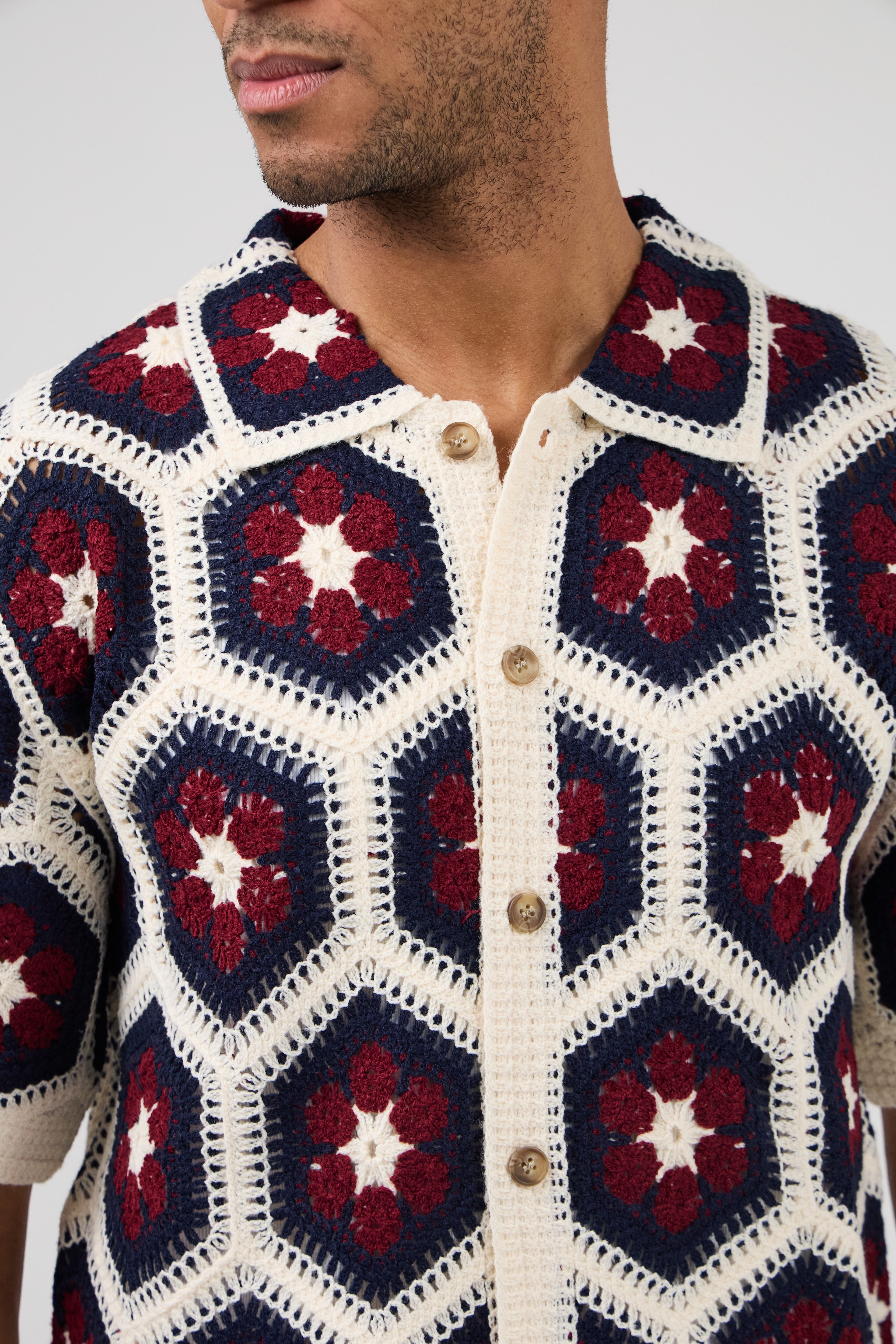 Chemise en crochet à motif floral – Manches courtes