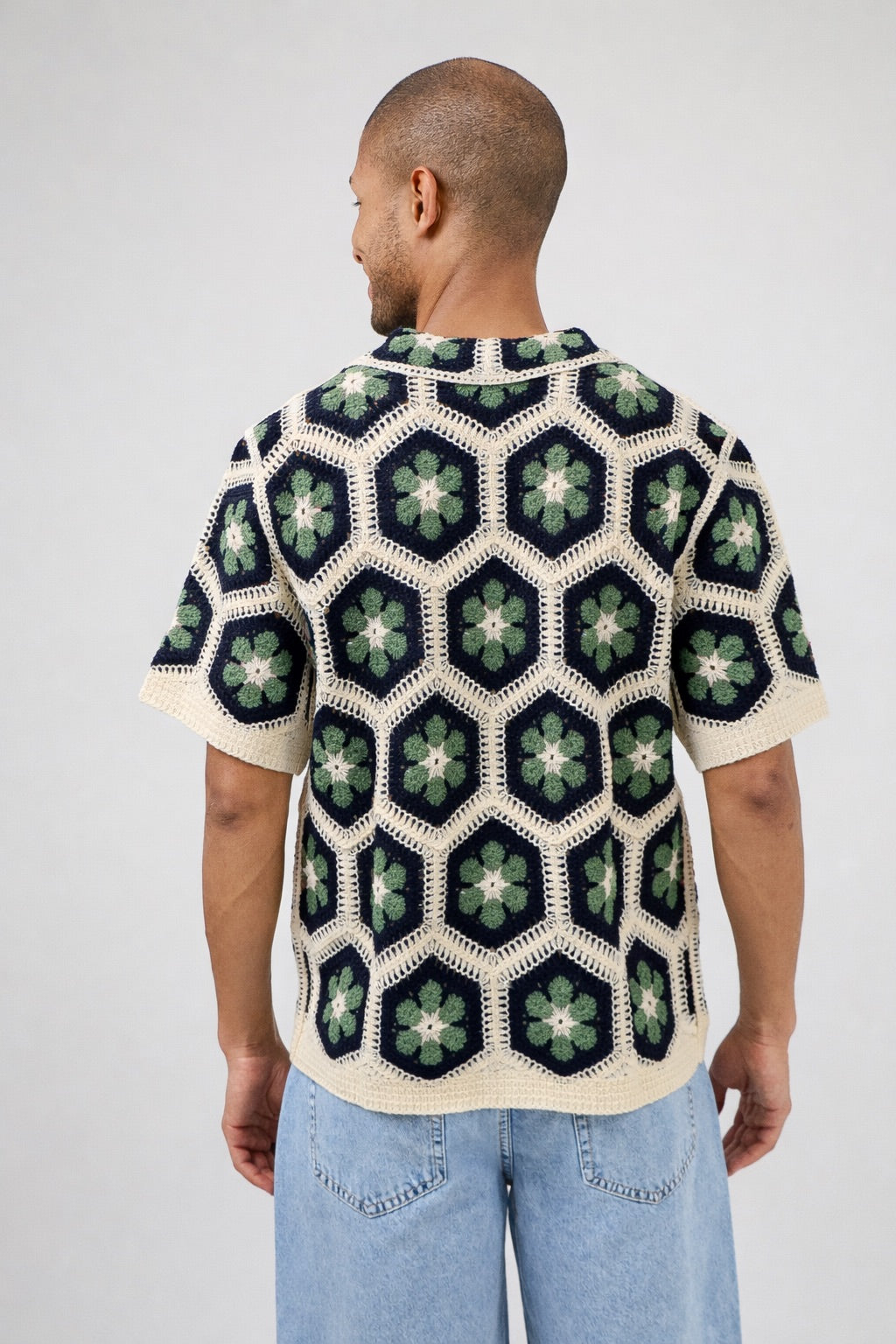 Chemise en crochet à motif floral – Manches courtes