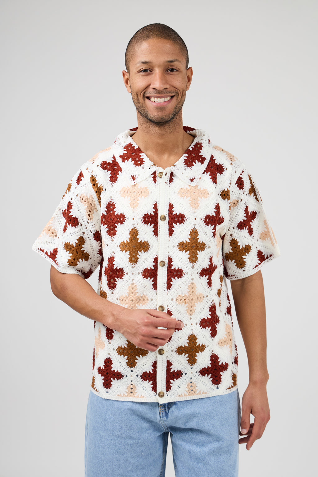 Chemise en crochet à motif floral géométrique