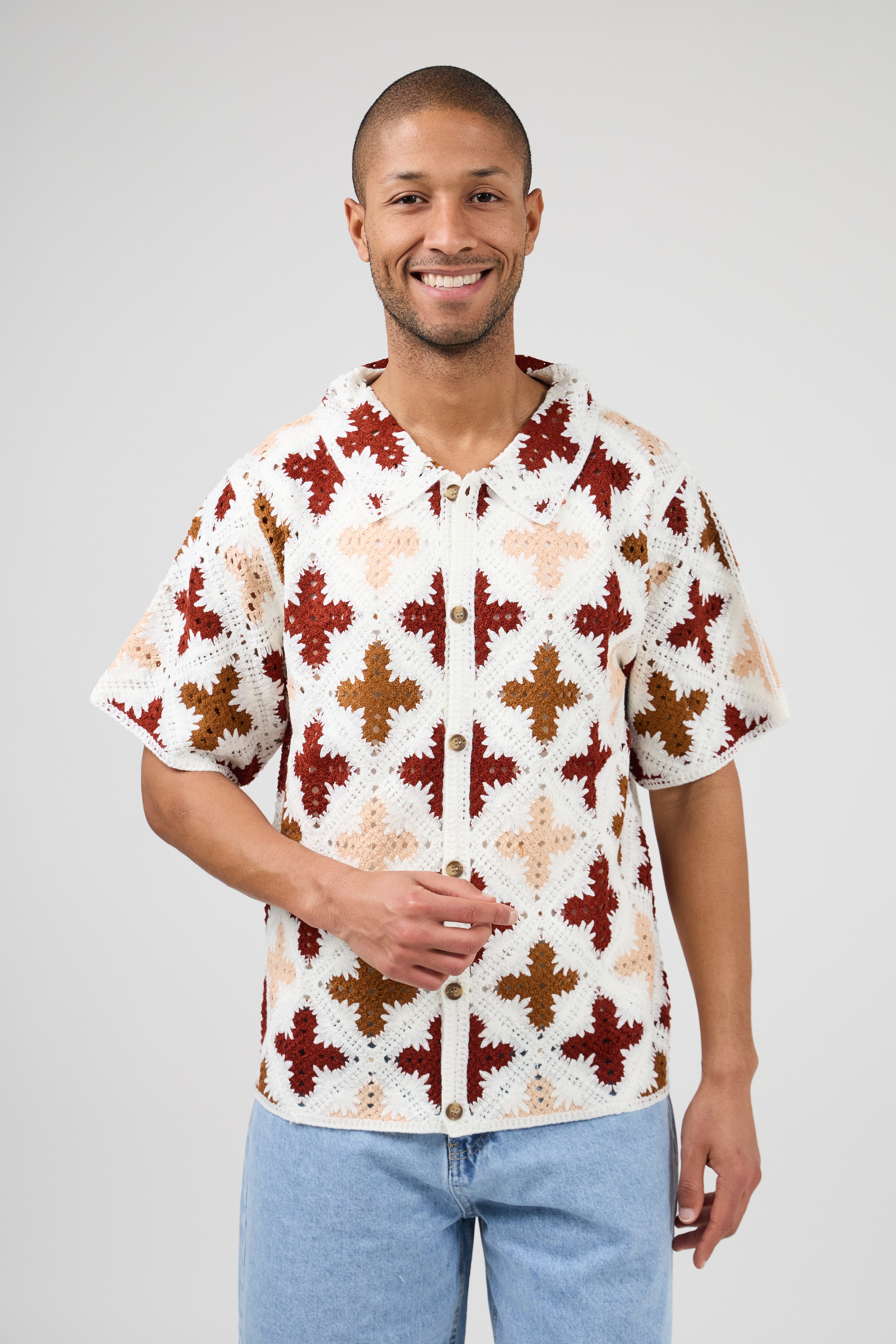 Chemise en crochet à motif floral géométrique