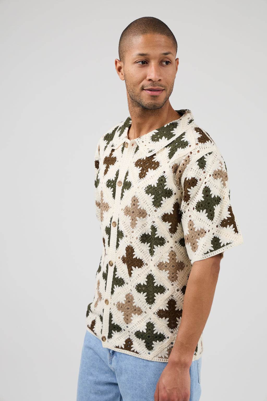 Chemise en crochet à motif floral géométrique