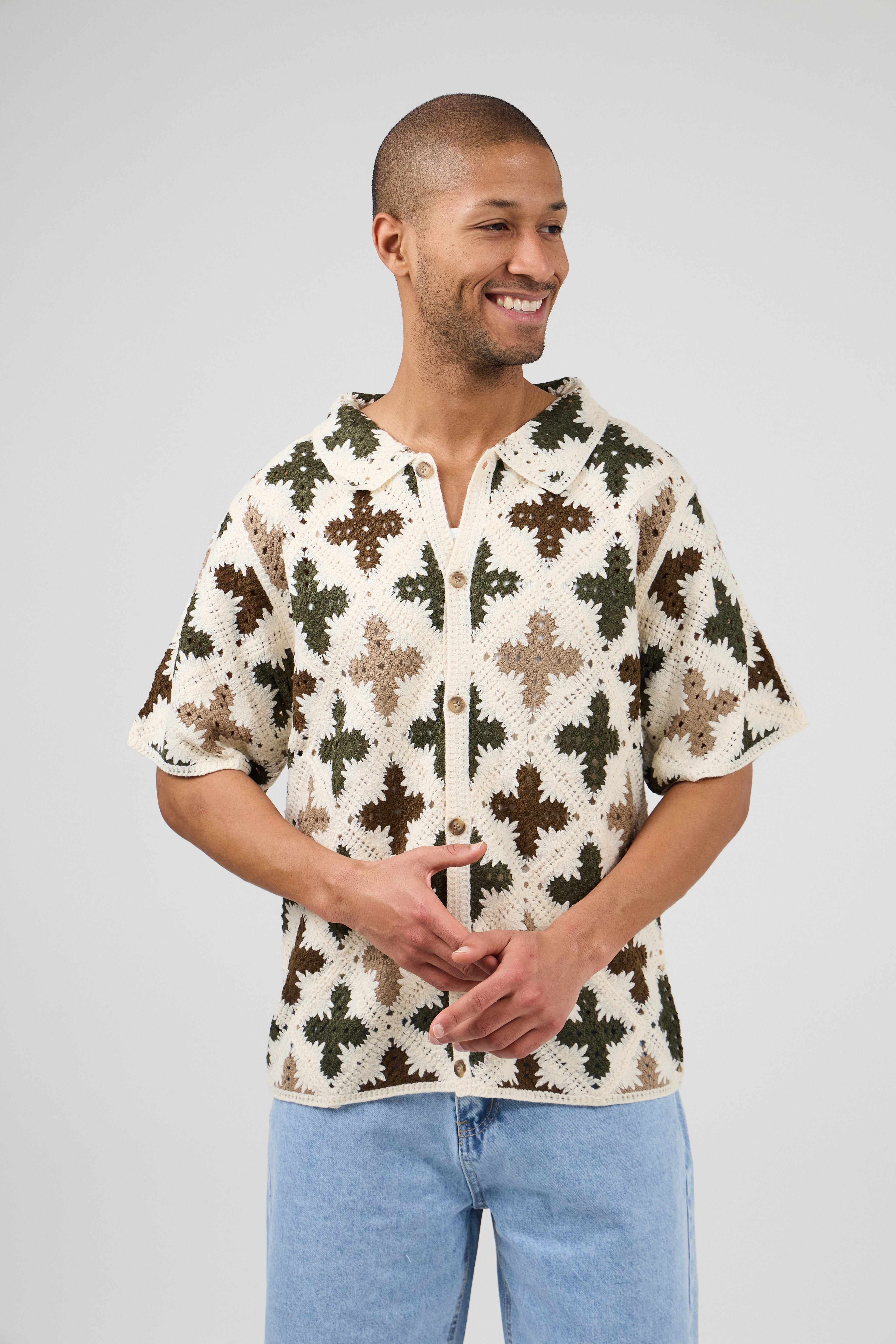 Chemise en crochet à motif floral géométrique