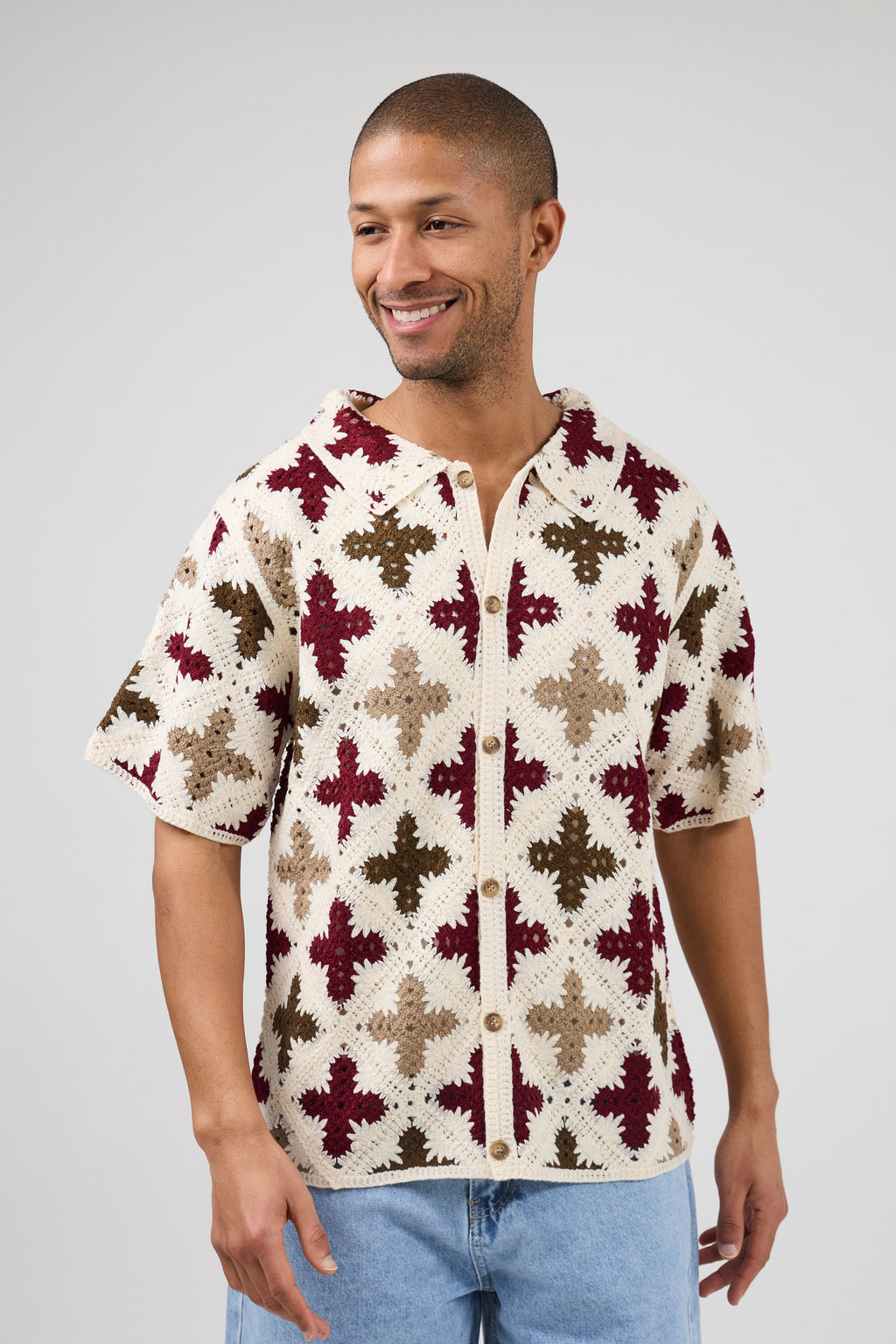 Chemise en crochet à motif floral géométrique