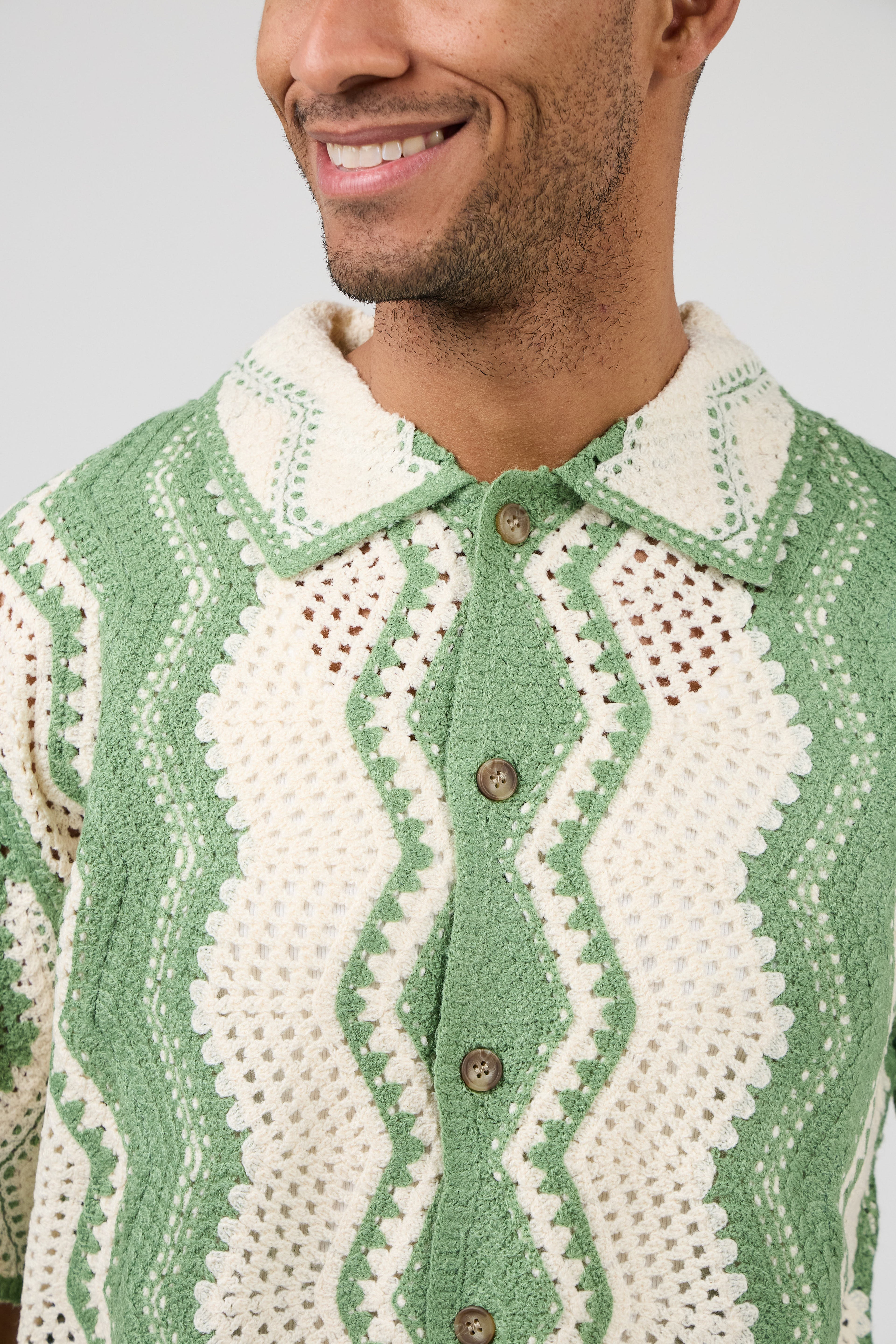 Chemise en maille crochet à motif zigzag – Manches courtes