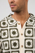 Chemise en crochet à motif géométrique – Manches courtes