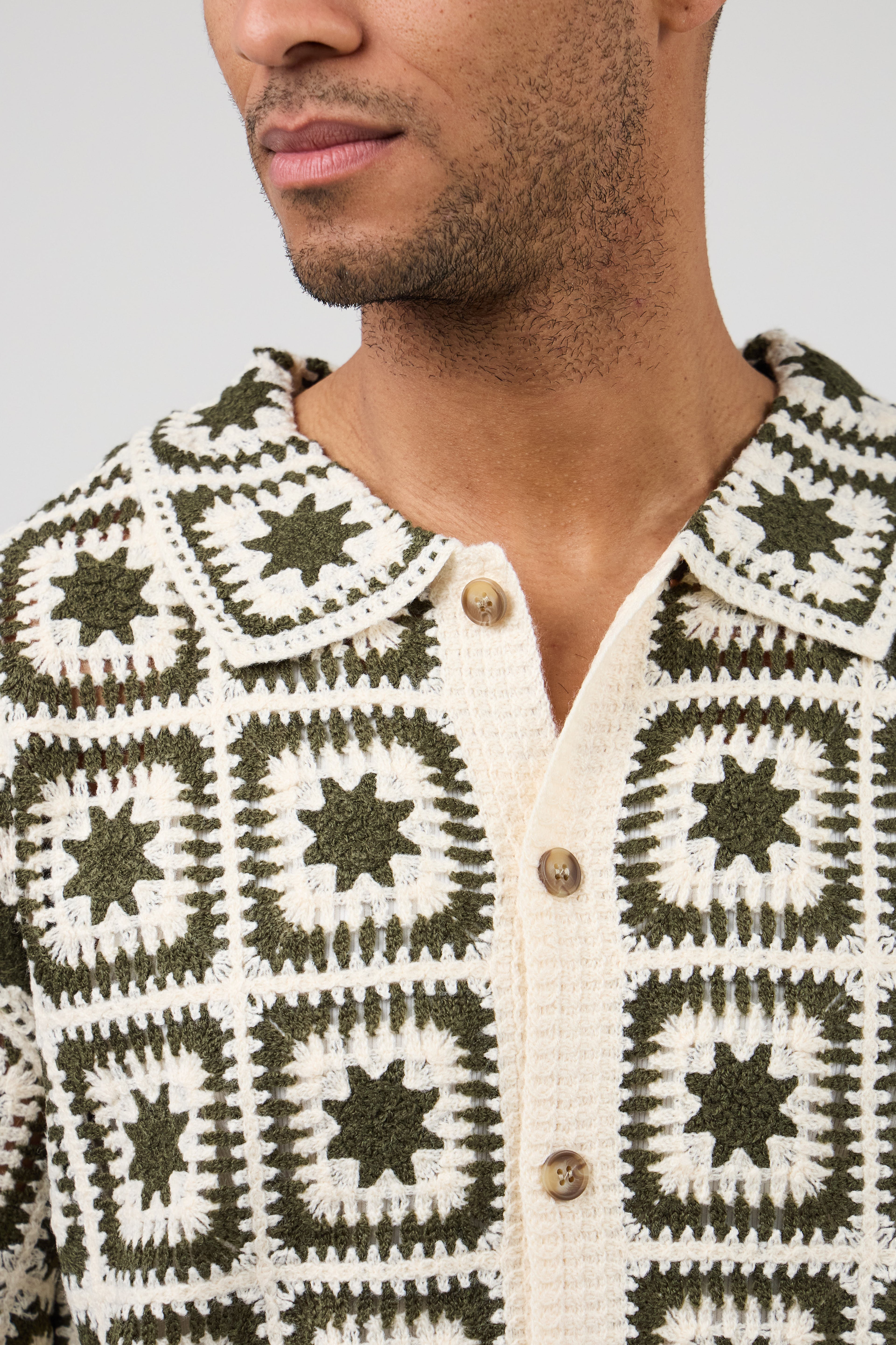 Chemise en crochet à motif géométrique – Manches courtes