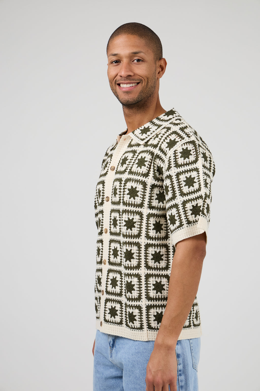 Chemise en crochet à motif géométrique – Manches courtes