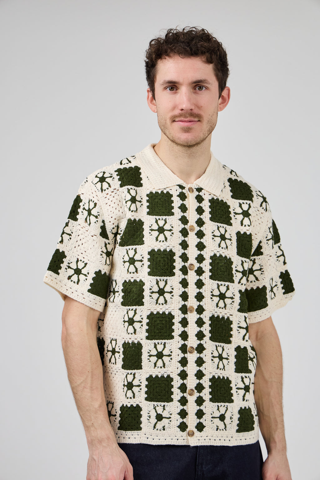 Chemise homme en maille crochet bicolore style rétro