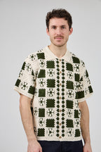 Chemise homme en maille crochet bicolore style rétro