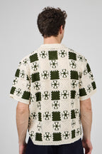 Chemise homme en maille crochet bicolore style rétro