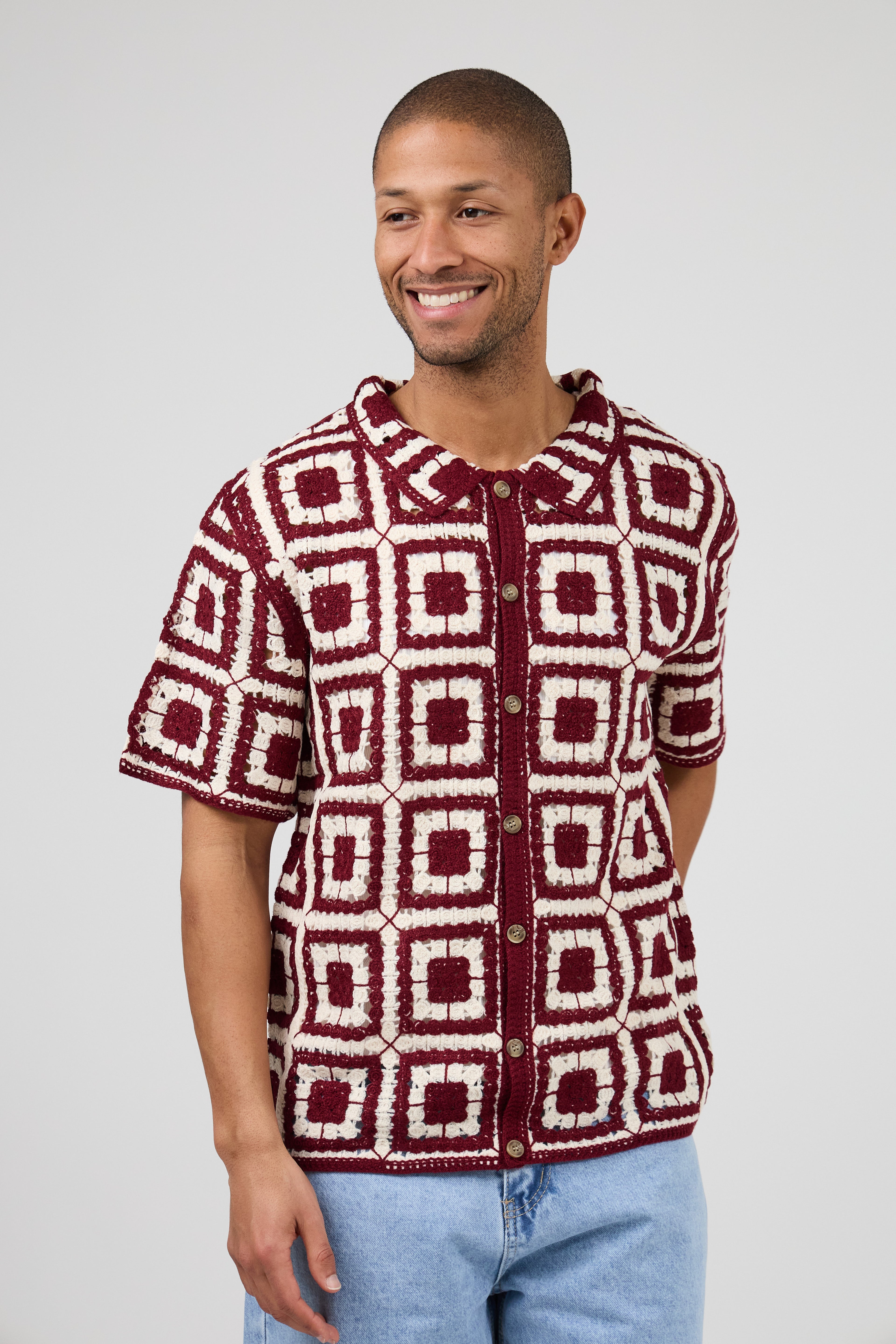 Chemise homme en maille crochet à motifs rétro