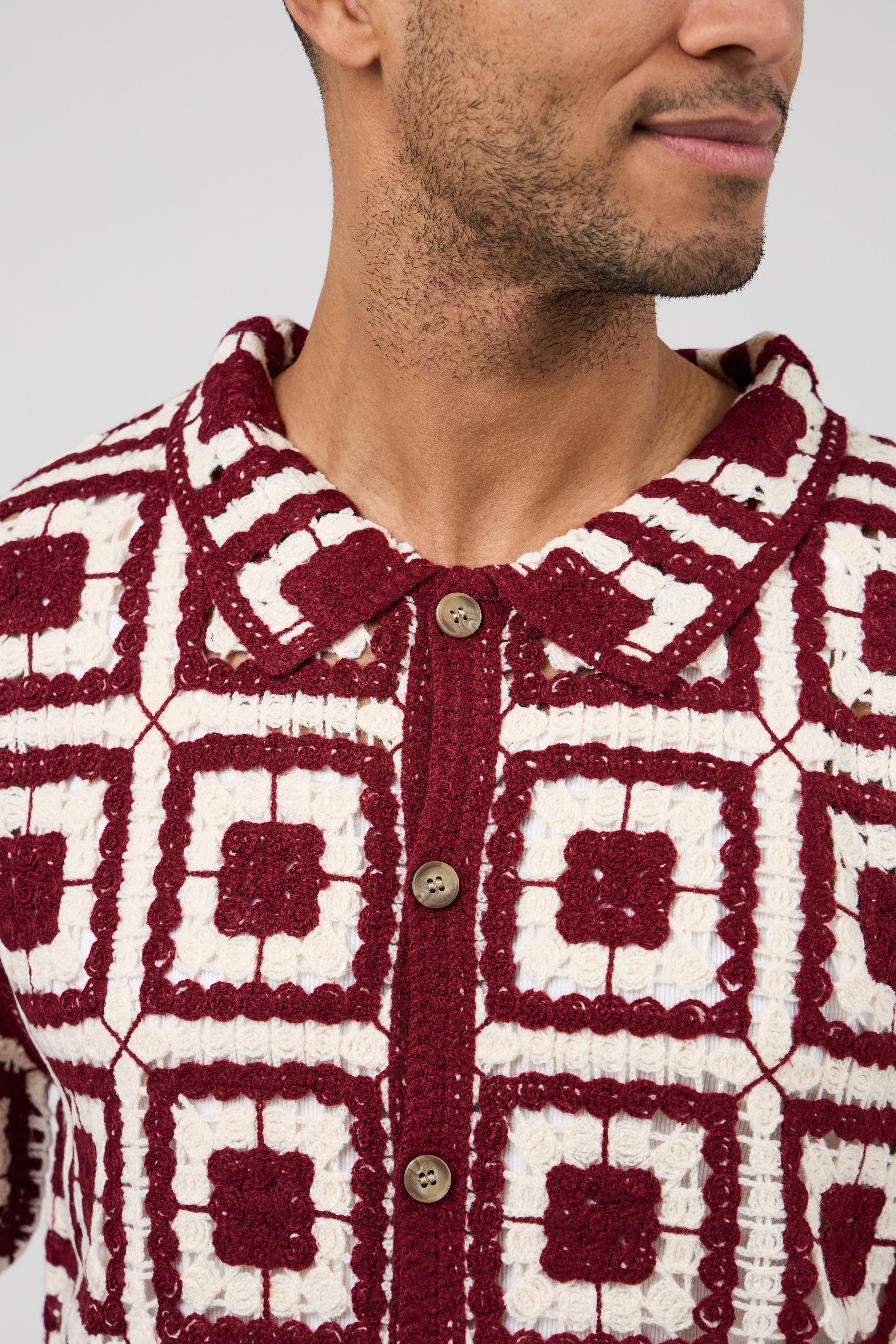 Chemise homme en maille crochet à motifs rétro