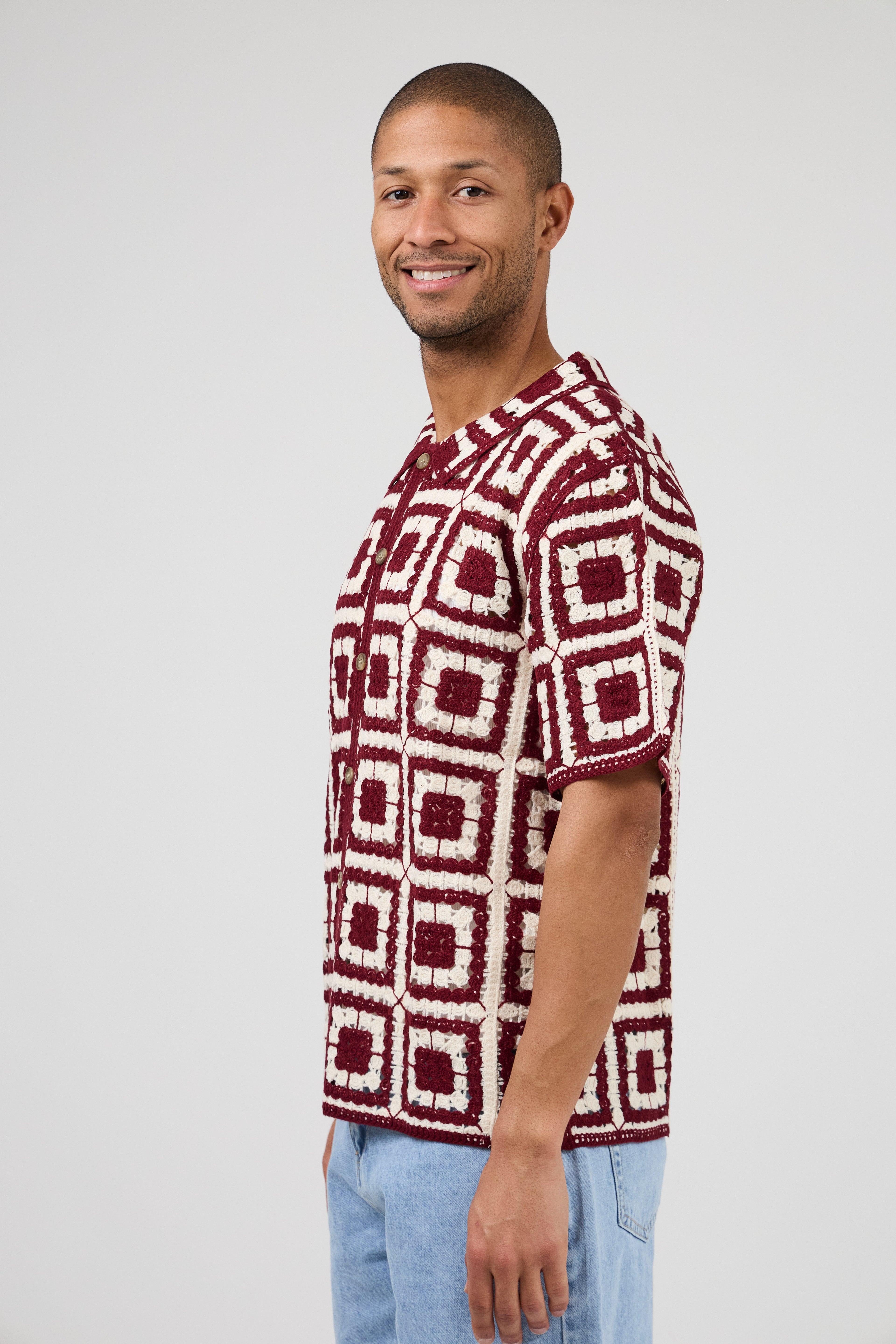 Chemise homme en maille crochet à motifs rétro