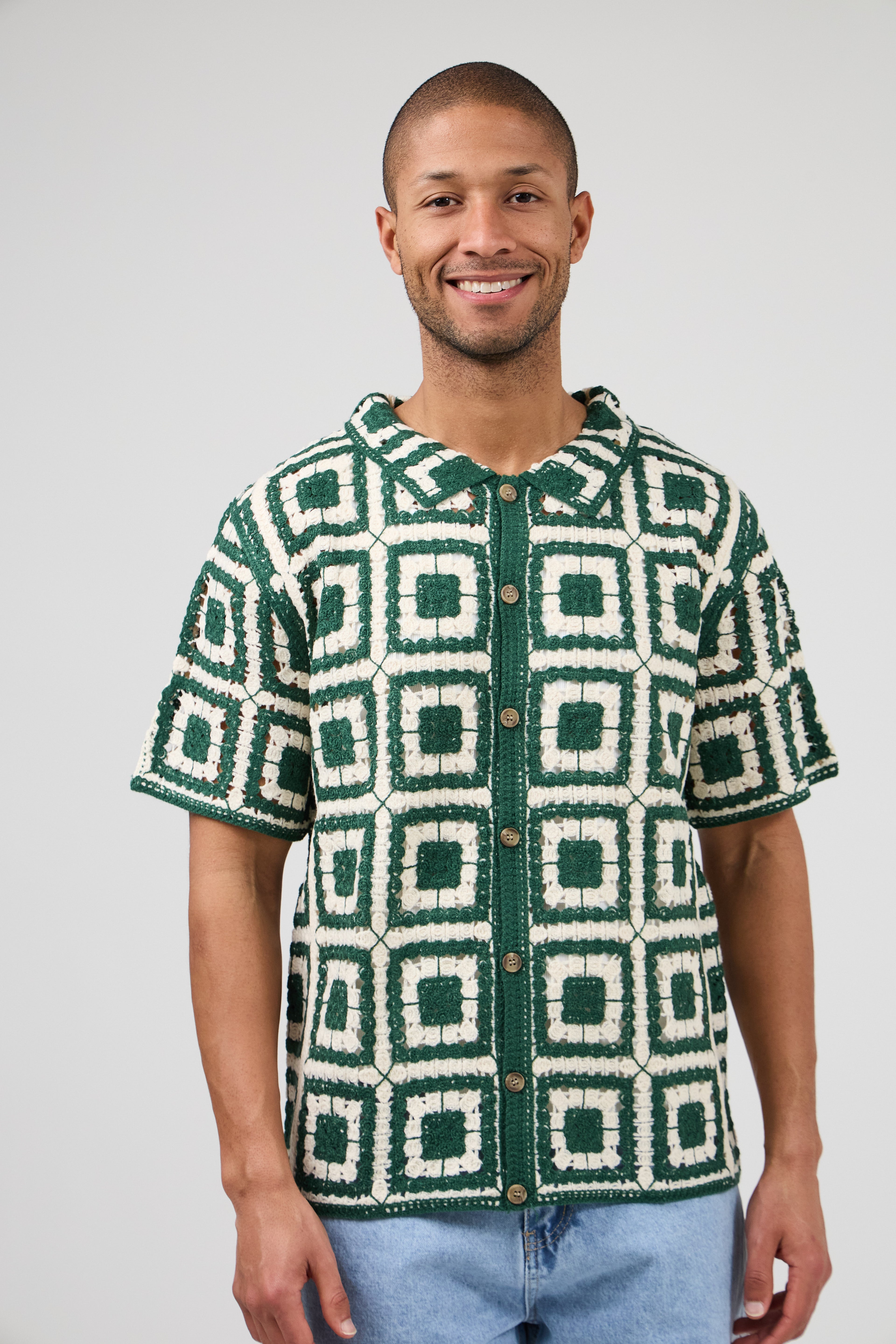 Chemise homme en maille crochet à motifs rétro