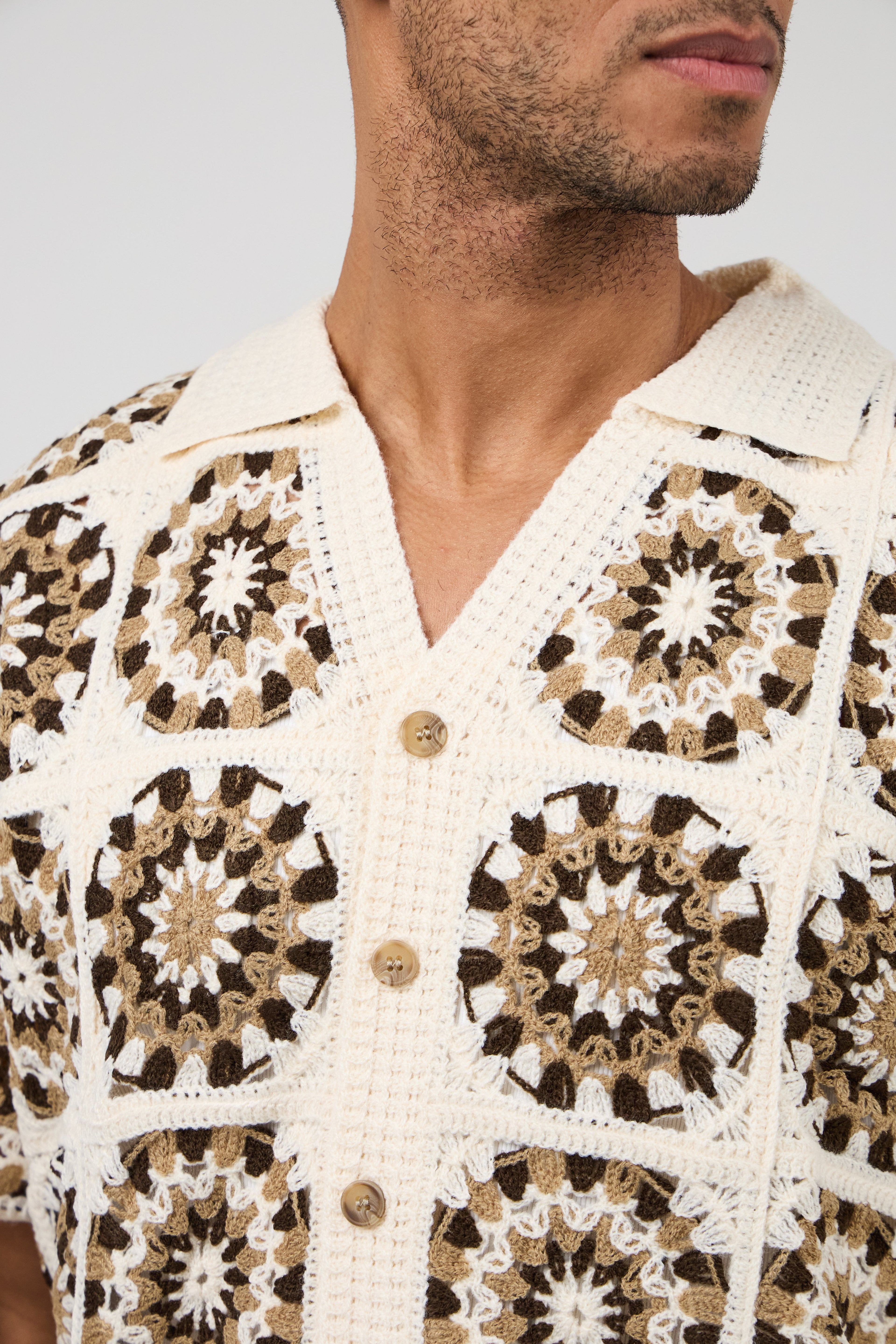 Chemise homme en maille crochet à motifs vintage