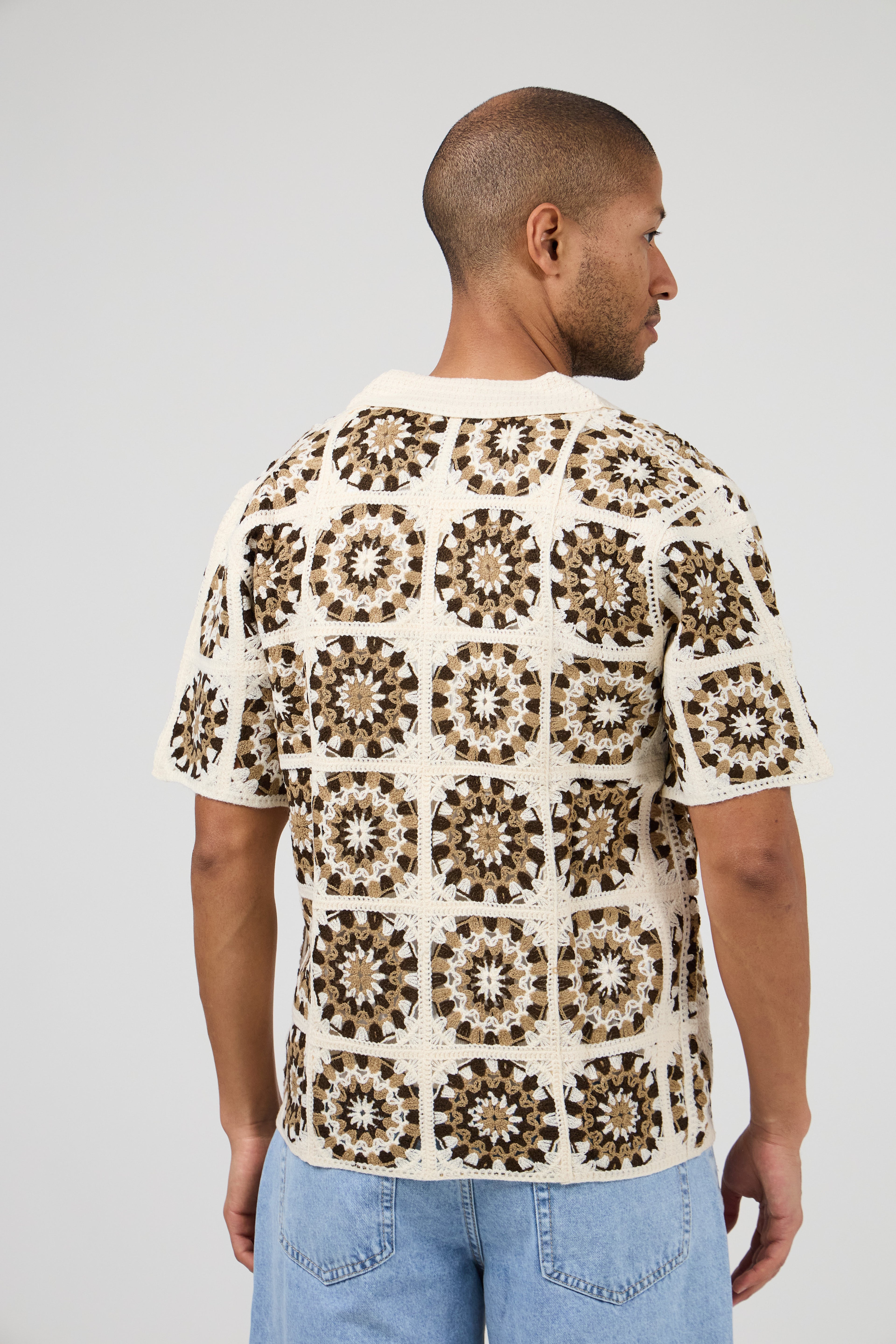 Chemise homme en maille crochet à motifs vintage