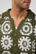 Chemise homme en maille crochet à motifs vintage
