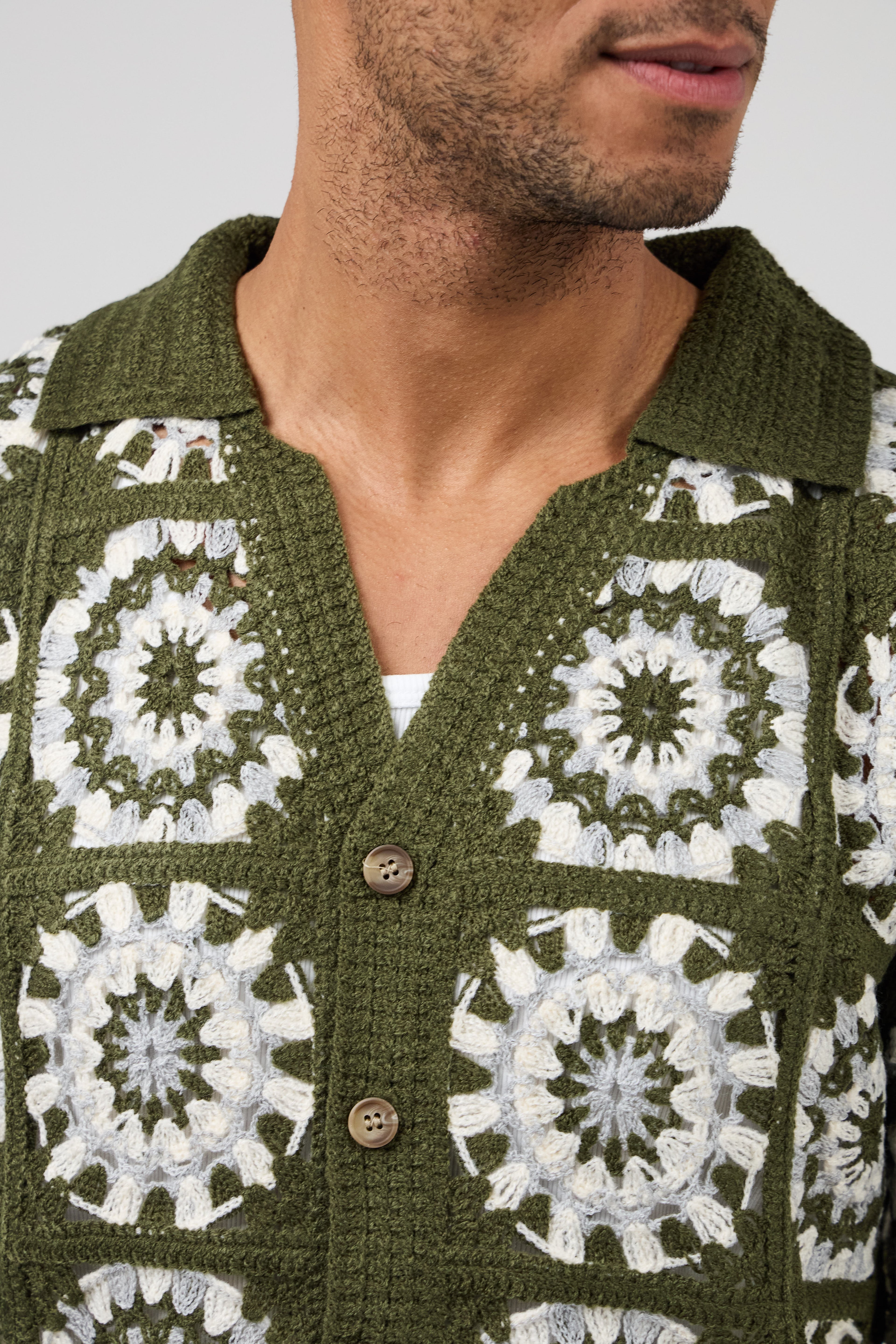 Chemise homme en maille crochet à motifs vintage