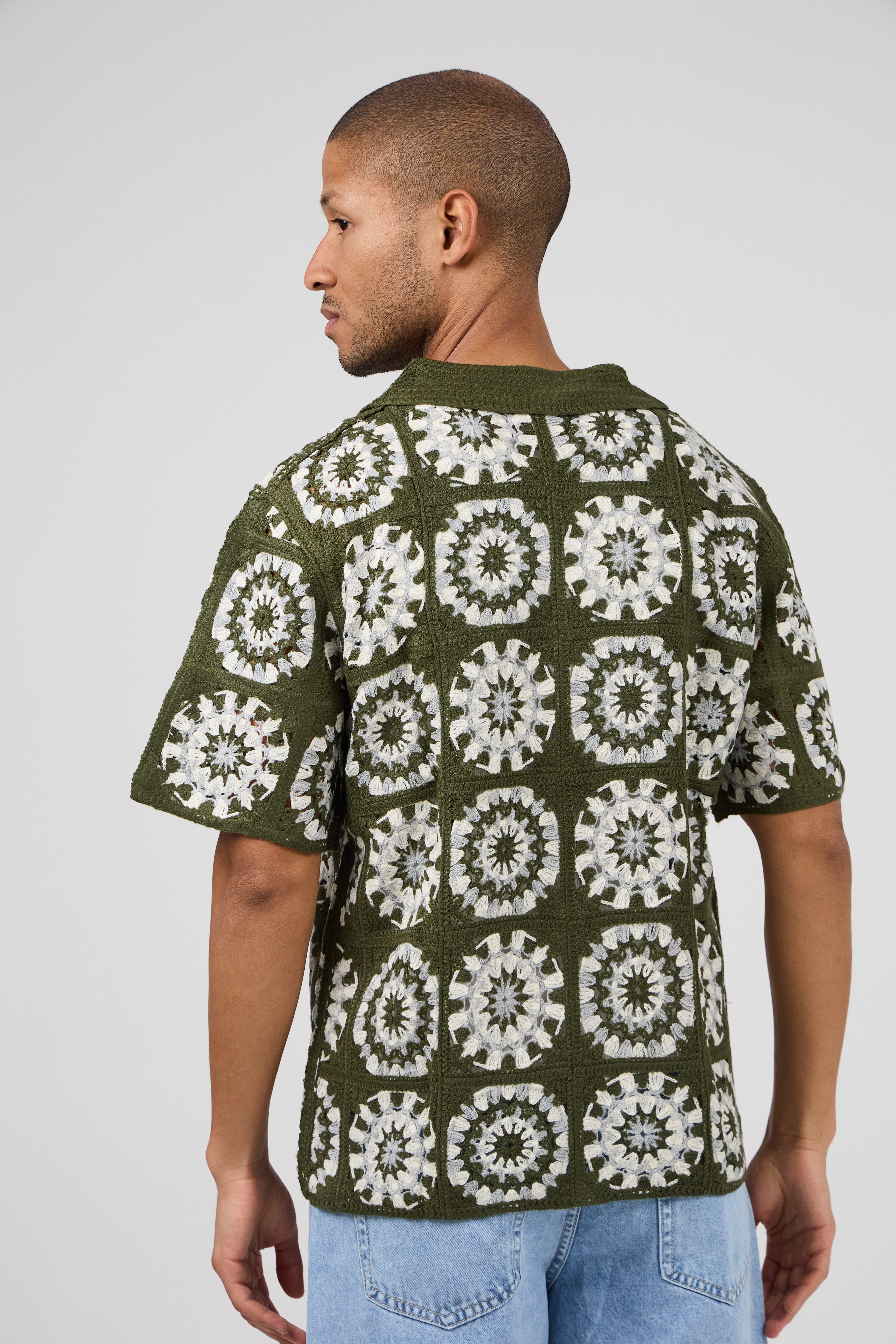 Chemise homme en maille crochet à motifs vintage