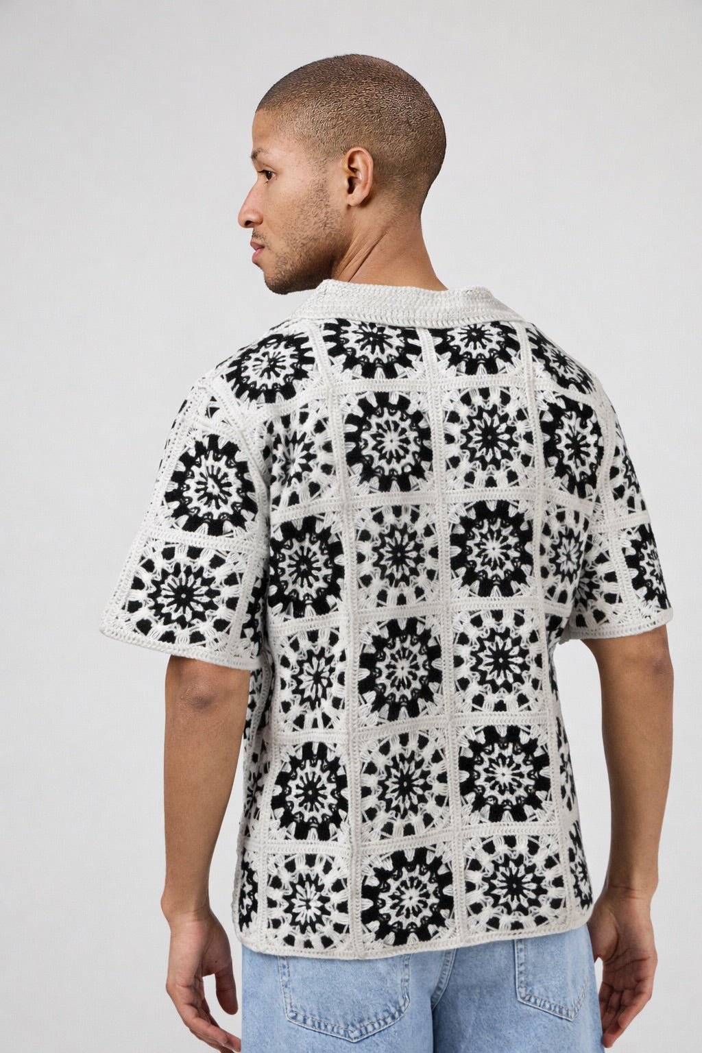 Chemise homme en maille crochet à motifs vintage