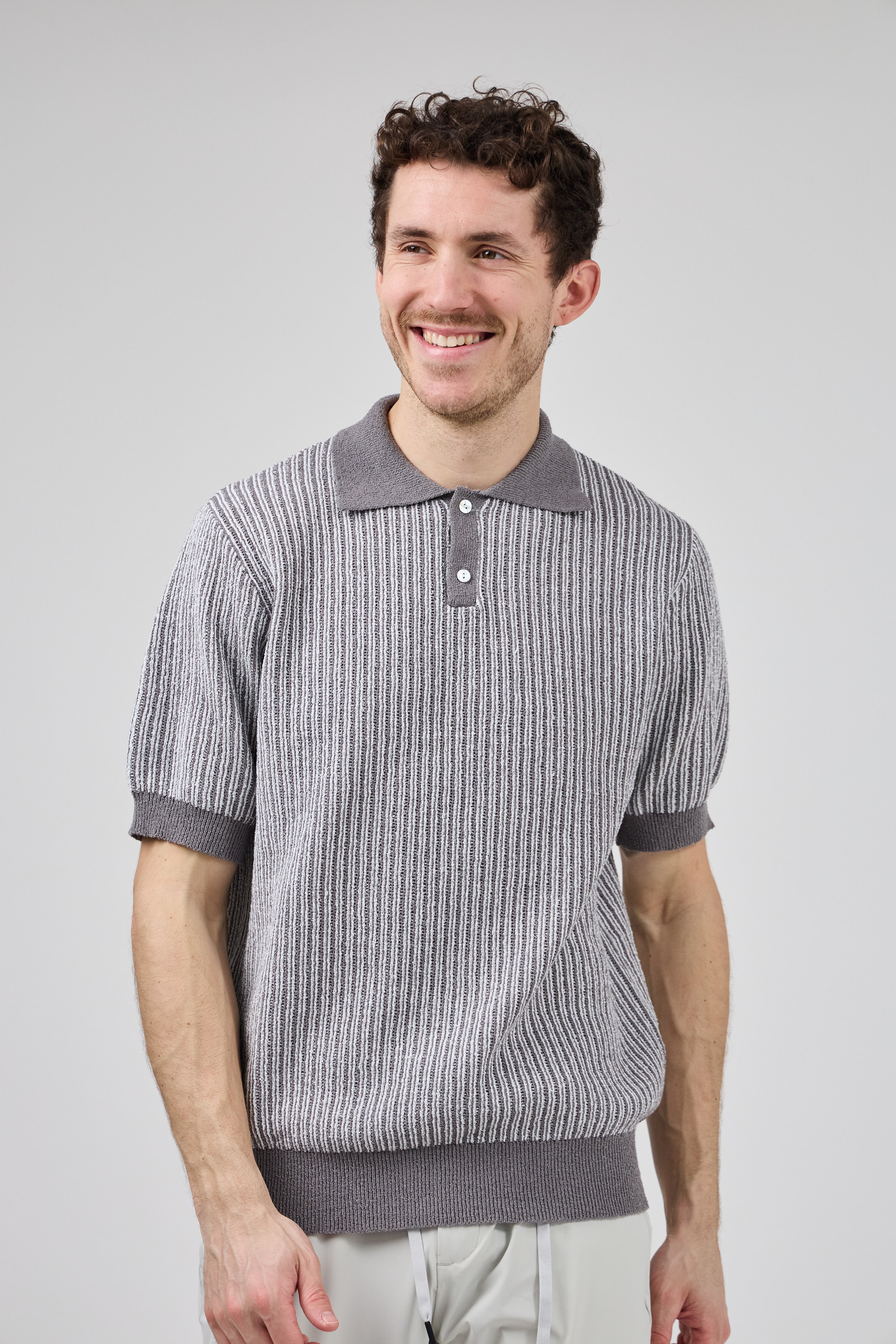 Polo en maille texturée à manches courtes