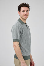 Polo en maille texturée à manches courtes
