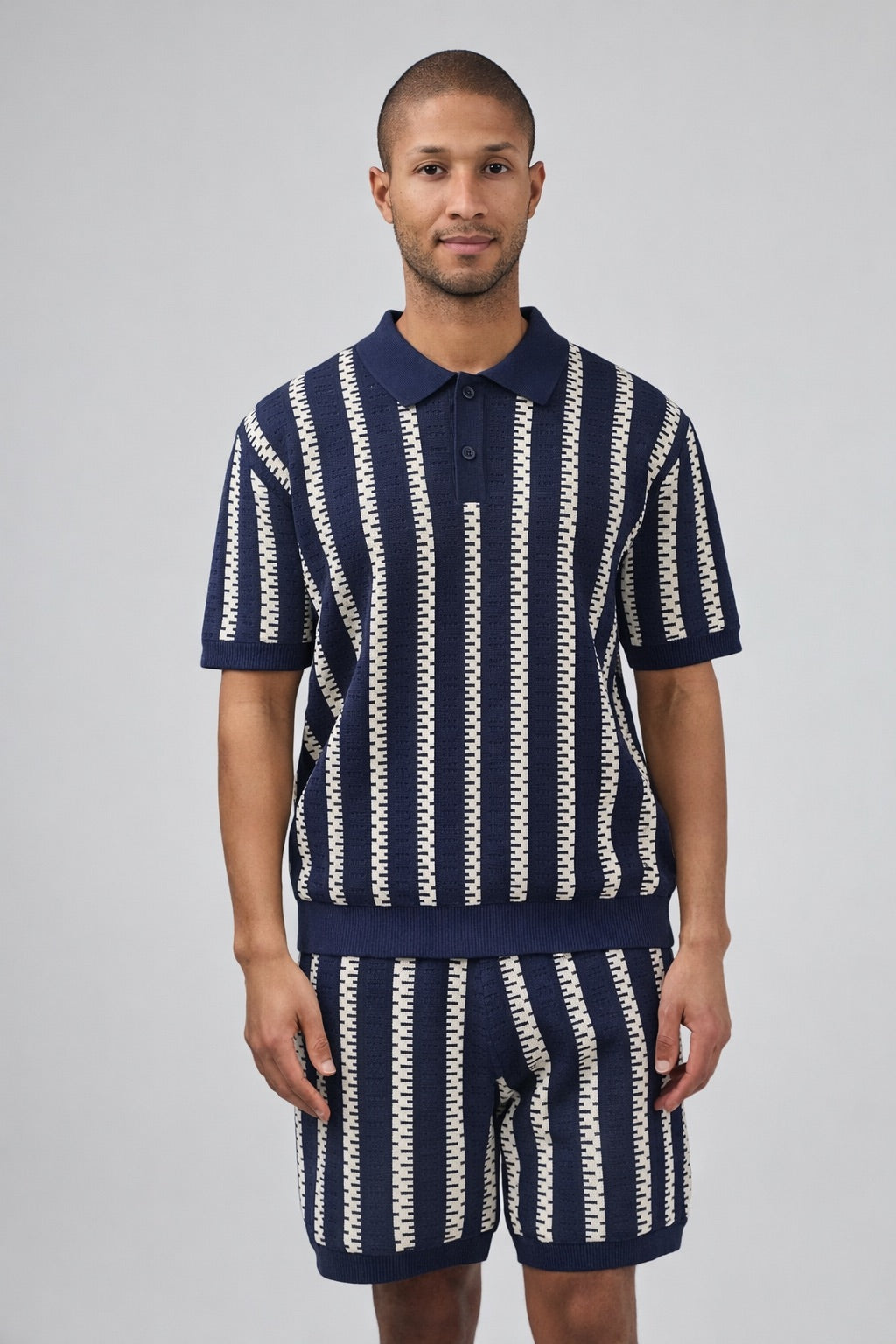 Ensemble Homme Polo Tricoté à Motifs Rayés + Short Assorti