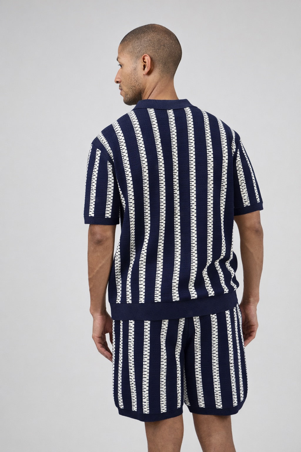 Ensemble Homme Polo Tricoté à Motifs Rayés + Short Assorti