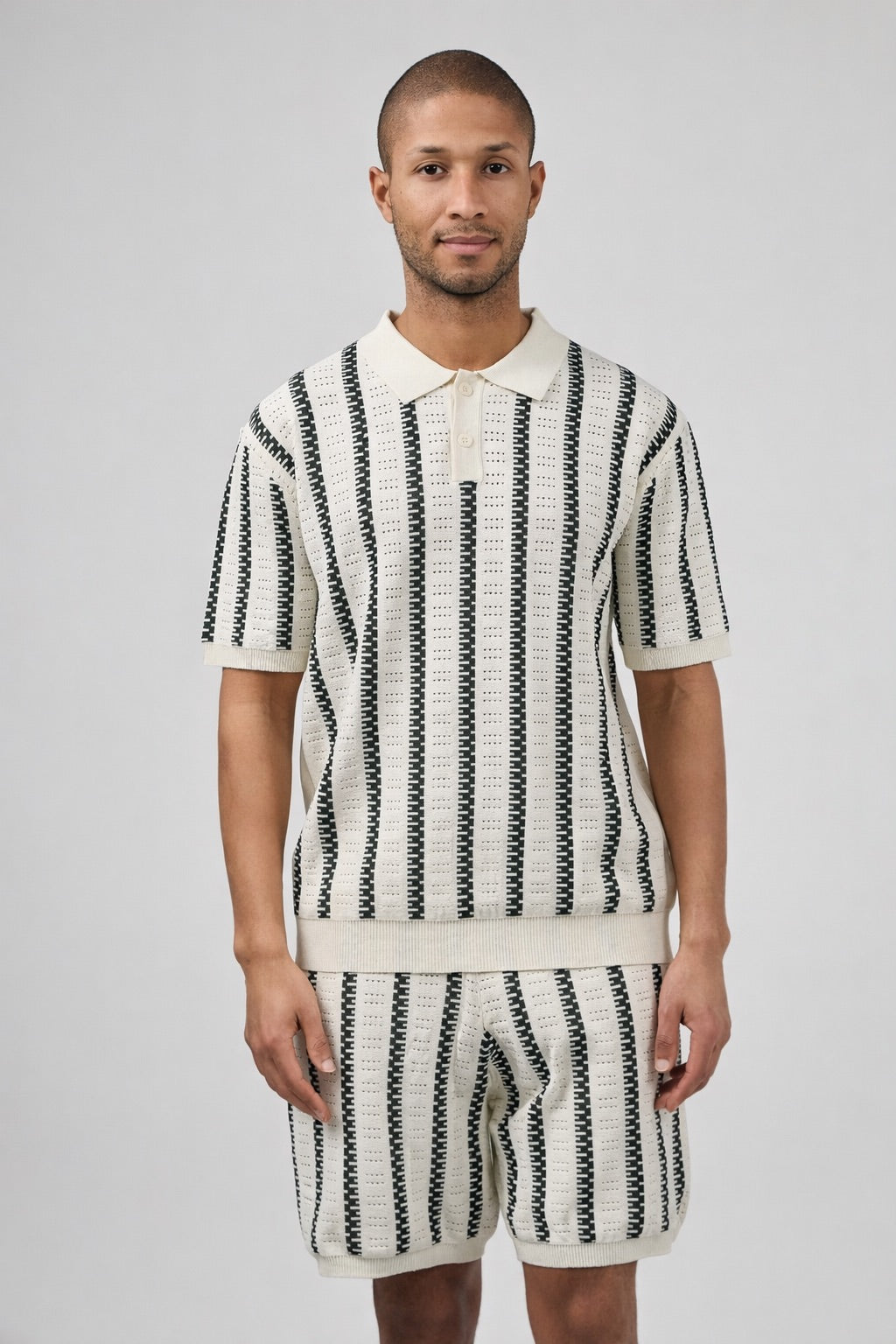 Ensemble Homme Polo Tricoté à Motifs Rayés + Short Assorti