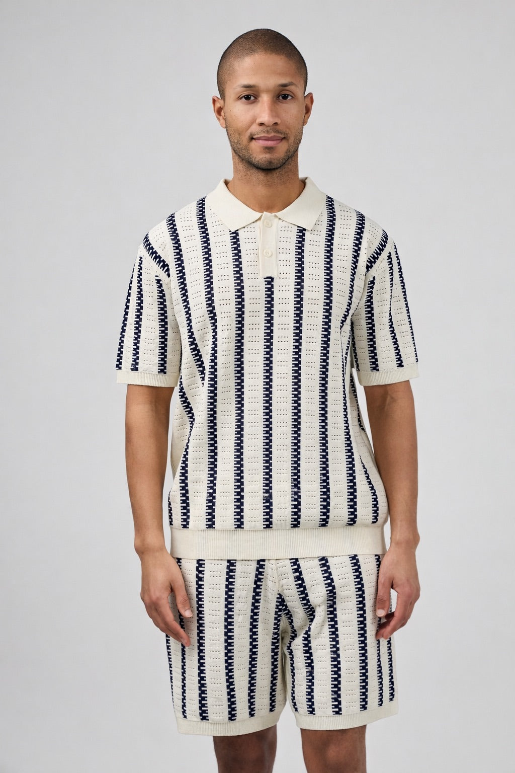Ensemble Homme Polo Tricoté à Motifs Rayés + Short Assorti