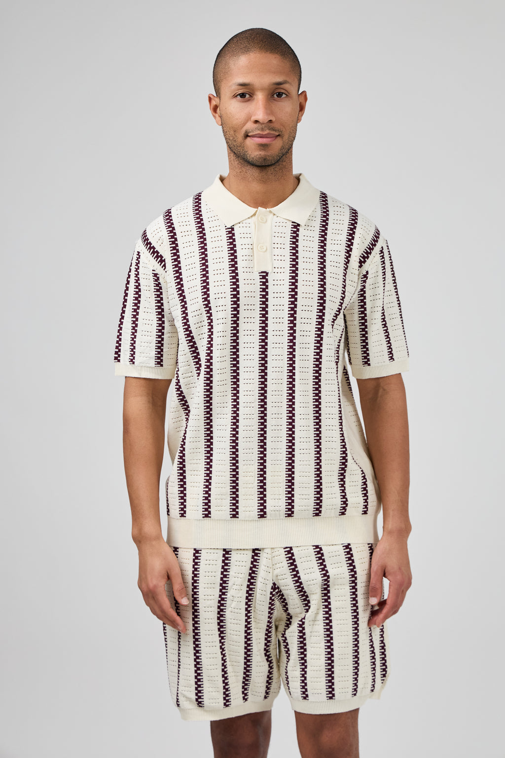 Ensemble Homme Polo Tricoté à Motifs Rayés + Short Assorti