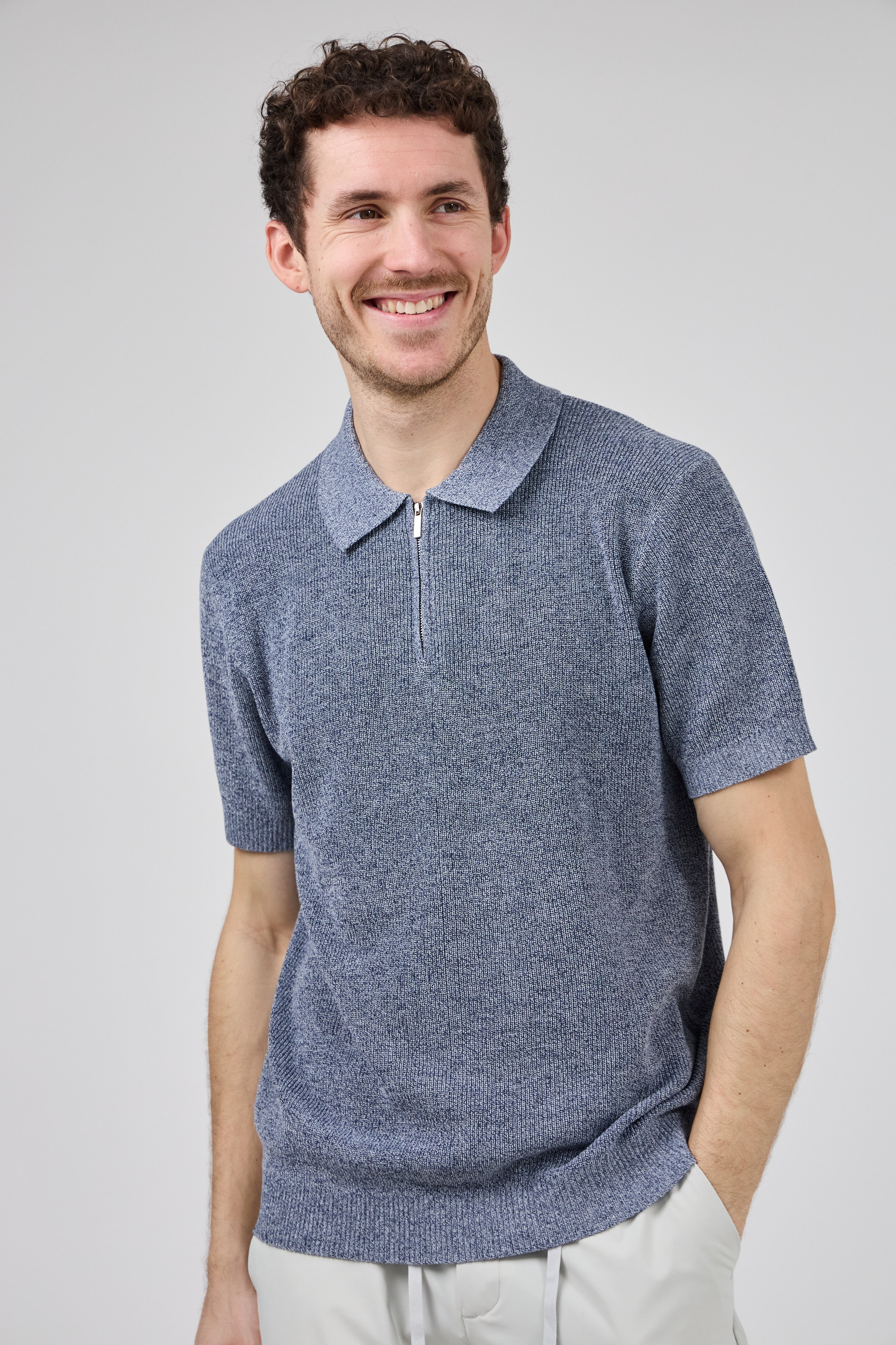 Polo en maille texturée à demi-zip pour homme
