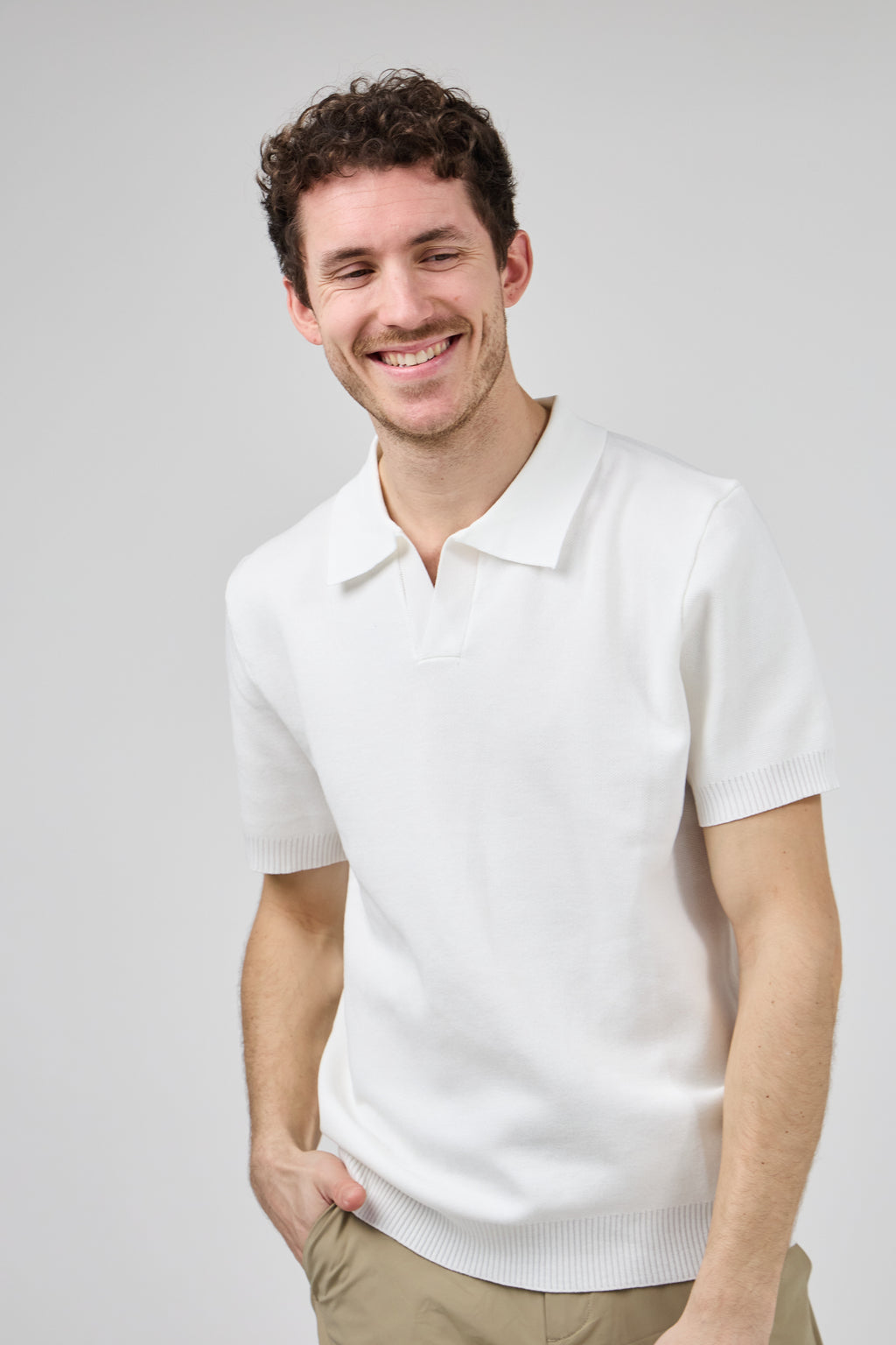 Polo tricoté à manches courtes
