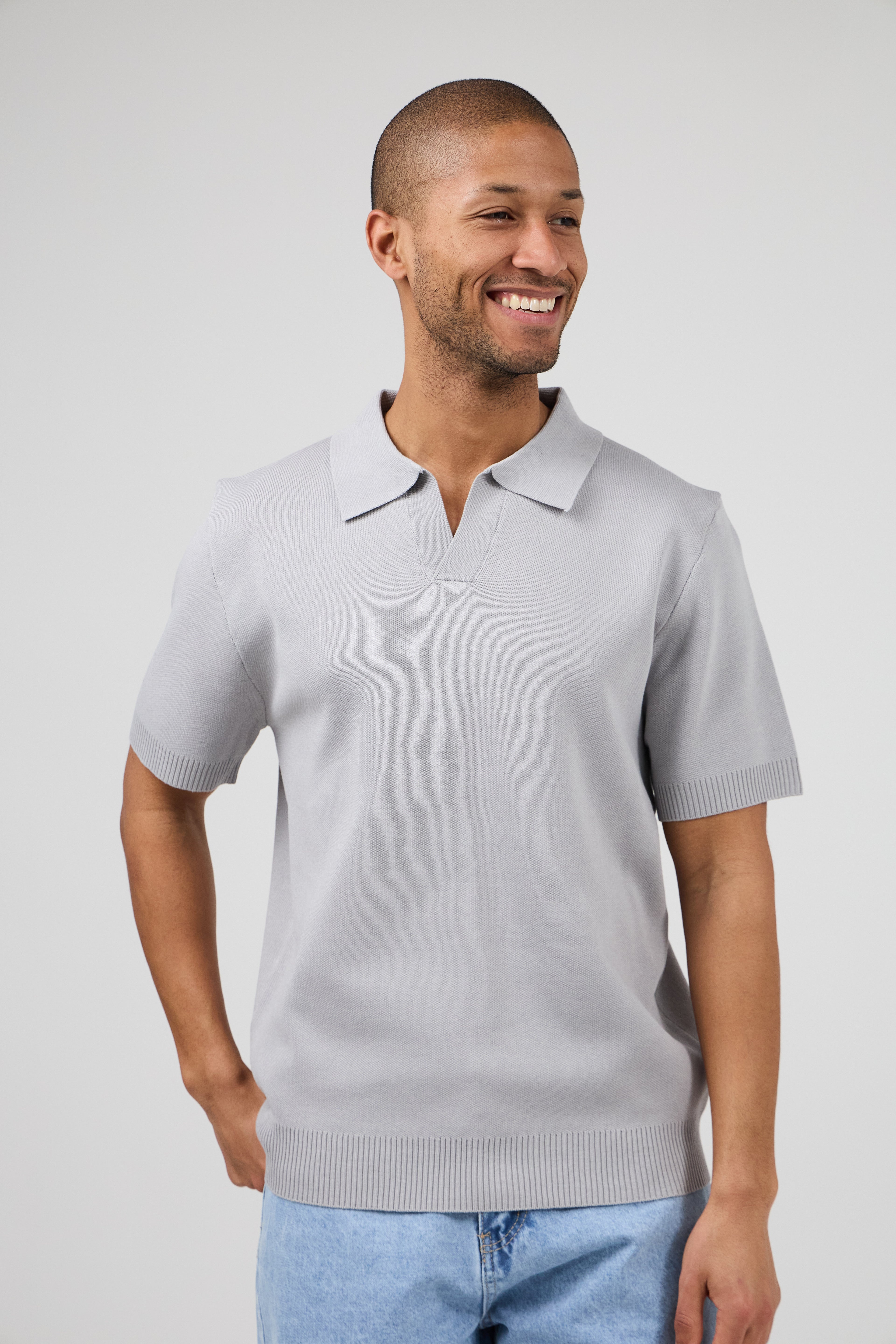 Polo tricoté à manches courtes