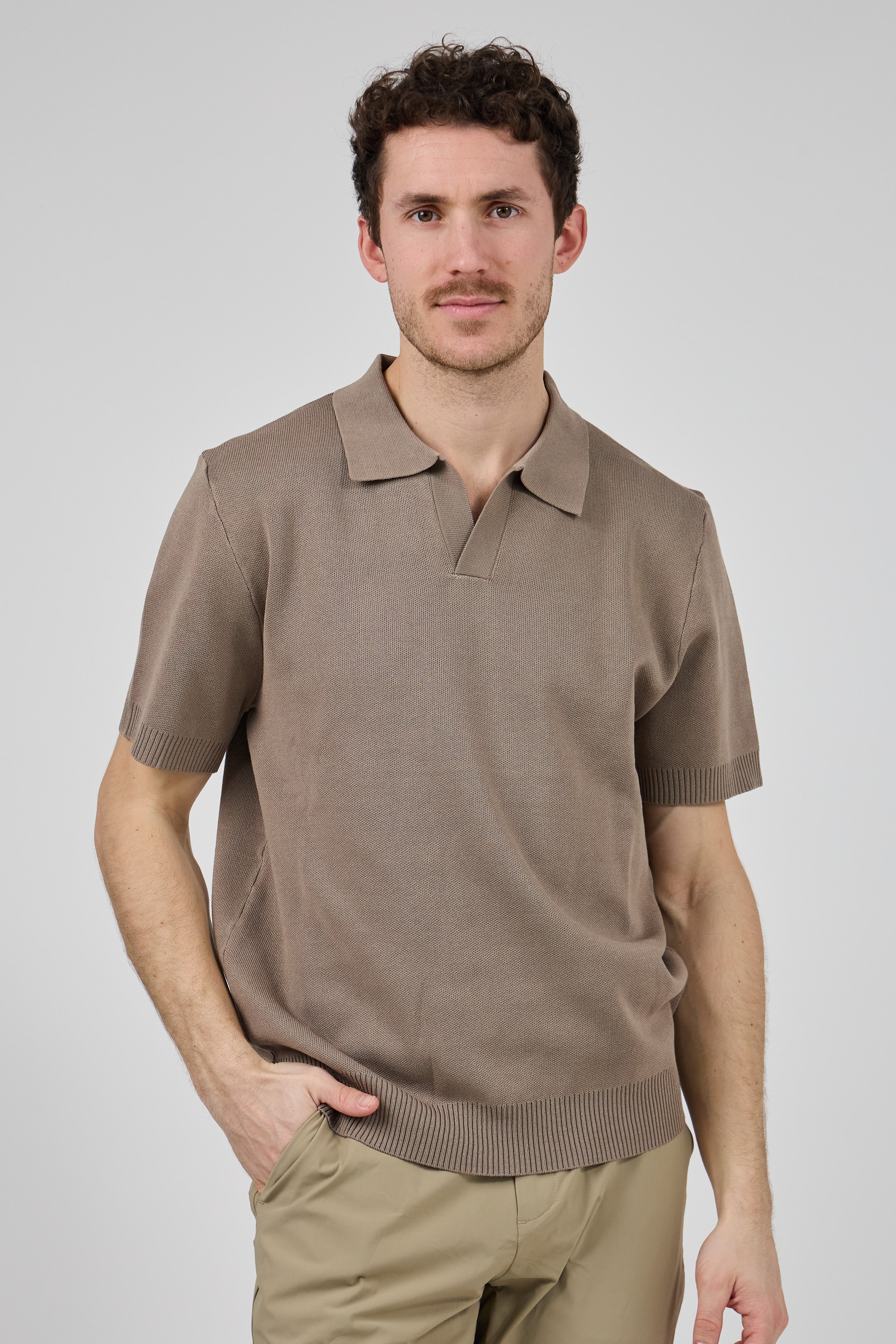 Polo tricoté à manches courtes
