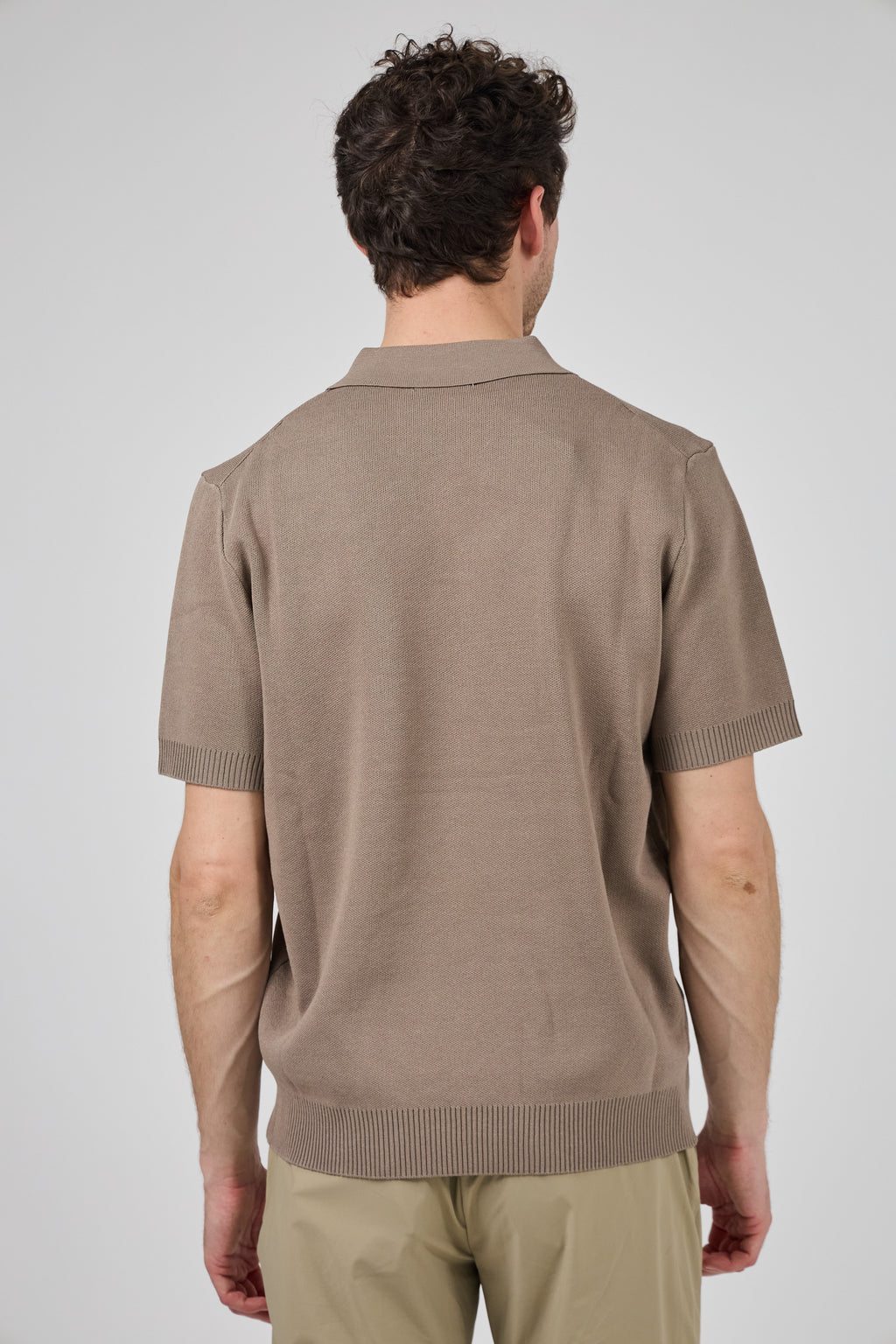 Polo tricoté à manches courtes