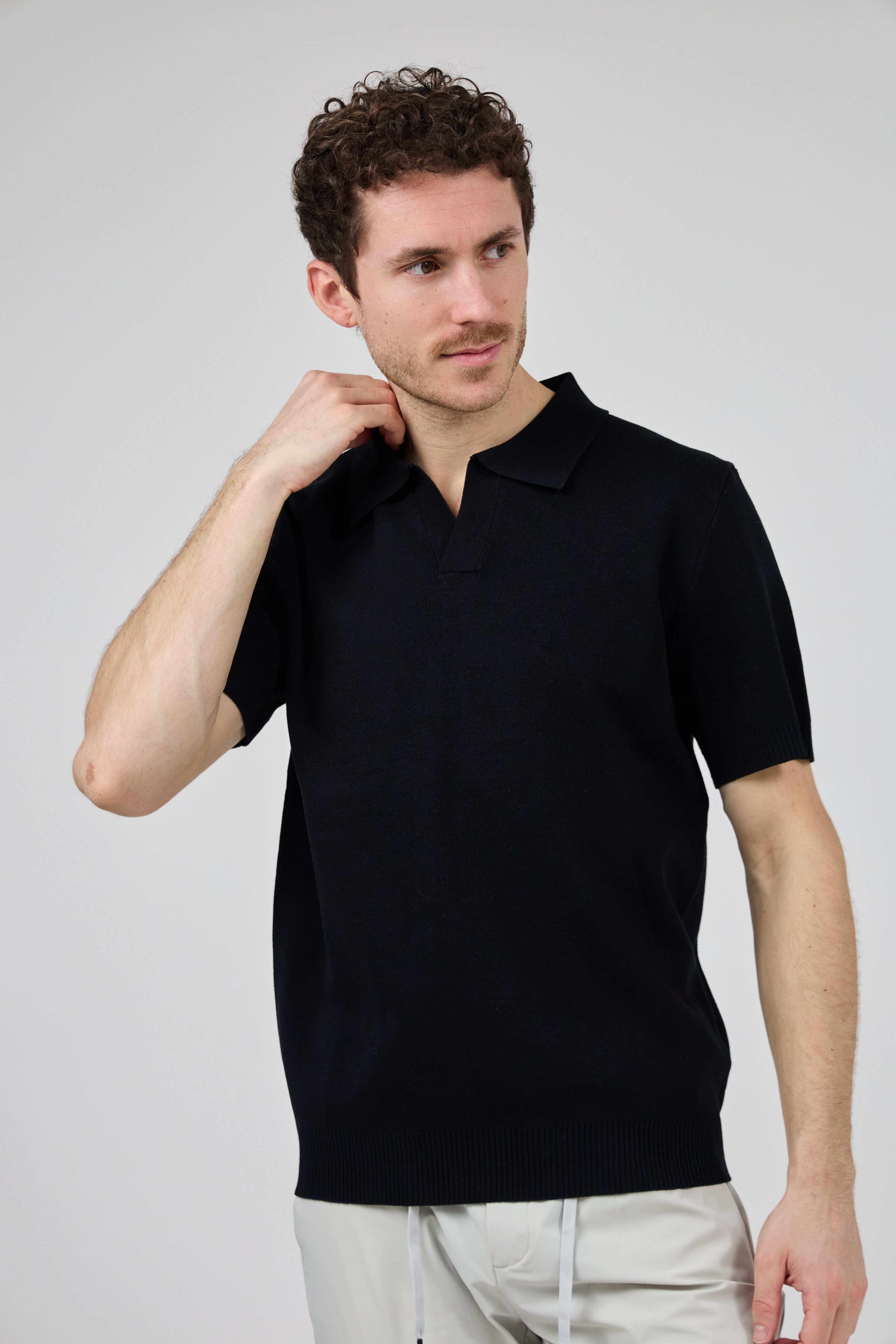 Polo tricoté à manches courtes