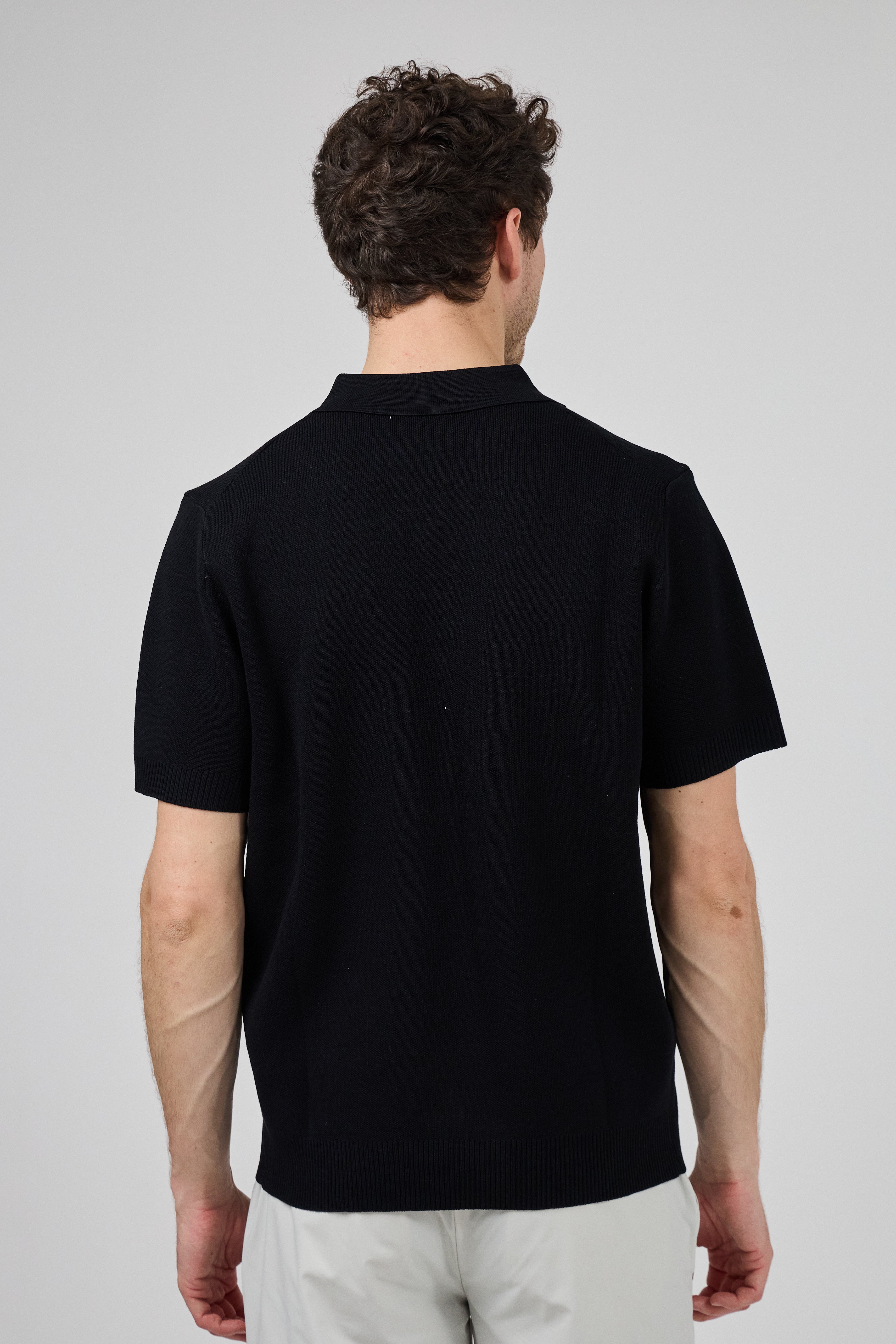 Polo tricoté à manches courtes