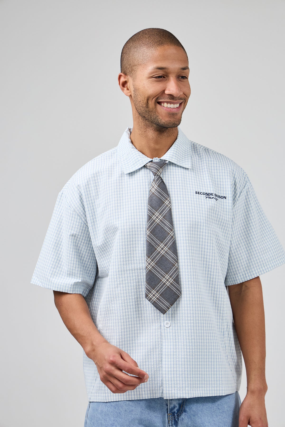 Chemise Oversize à Carreaux avec Cravate – Urban College
