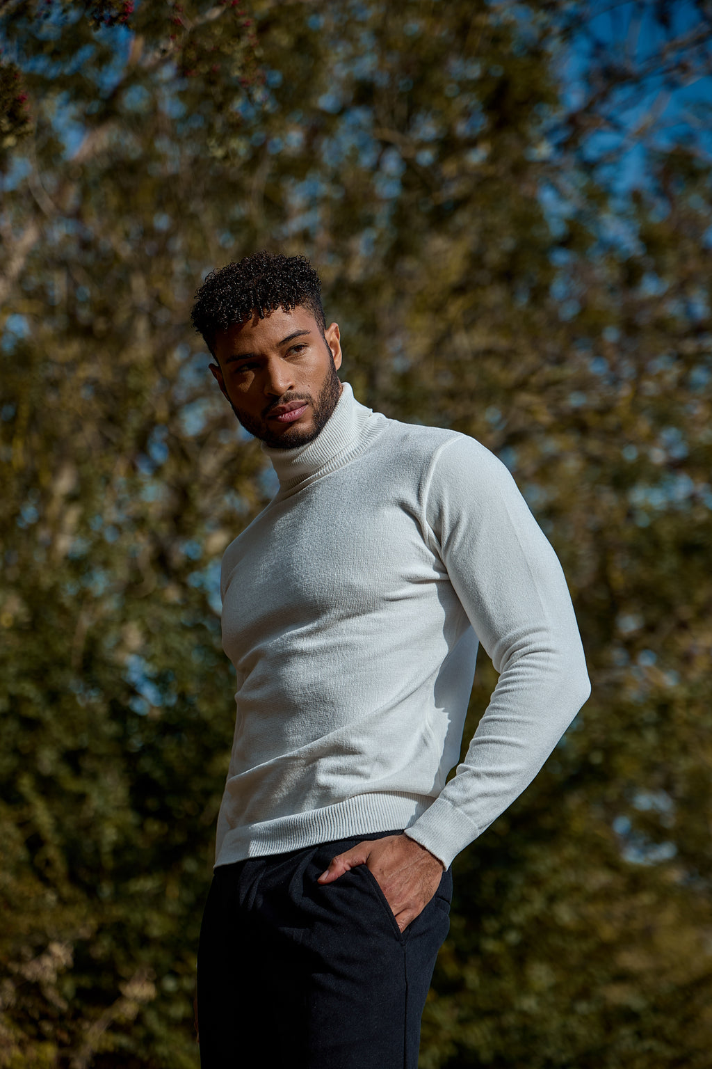 Pull Col Roulé en Maille Fine
