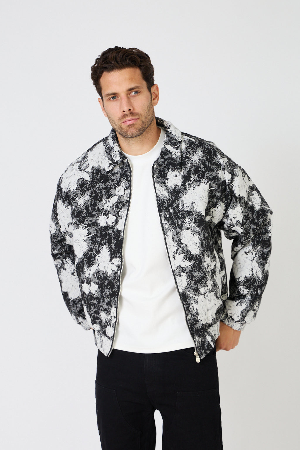 Veste zippée oversize à motif floral jacquard