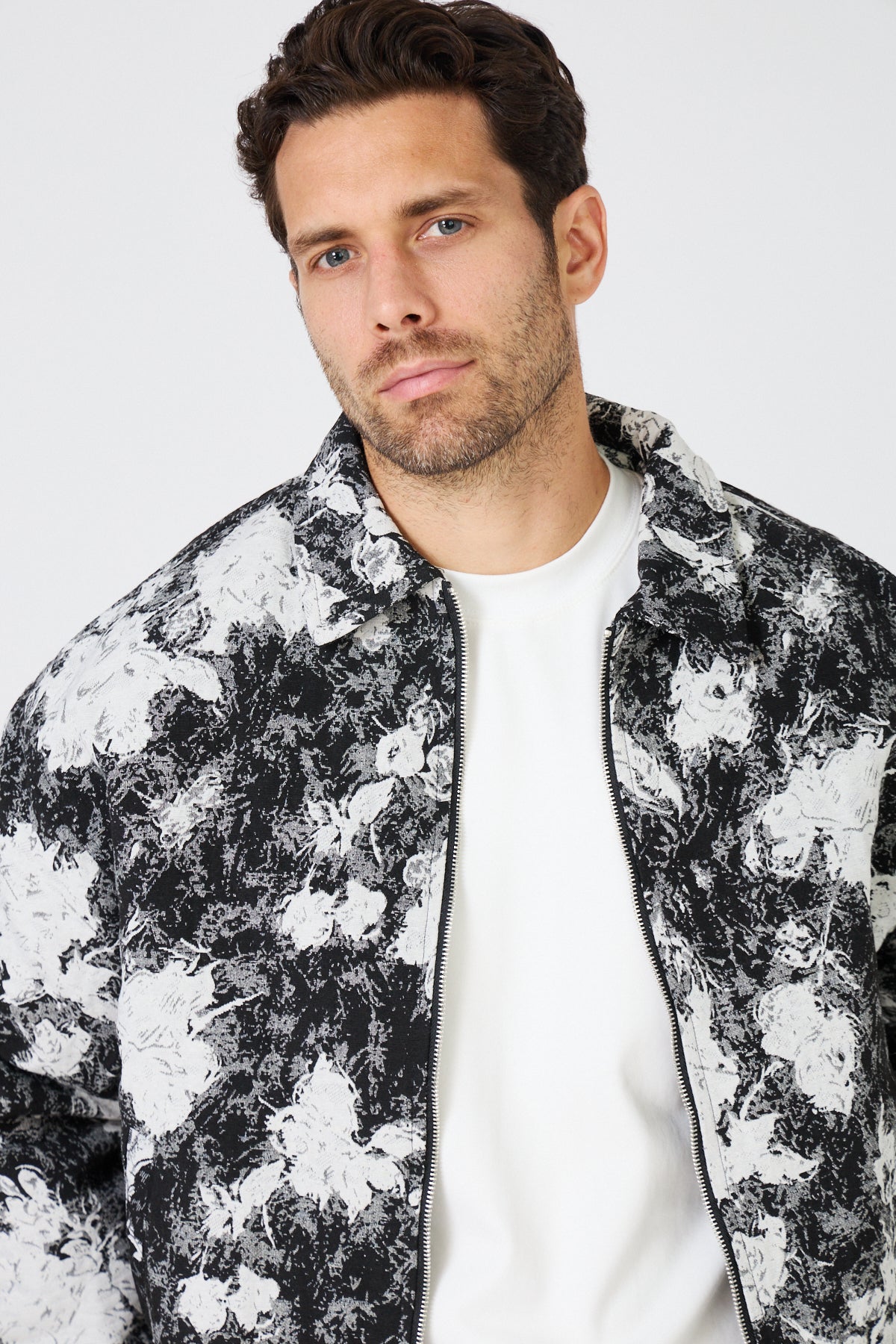 Veste zippée oversize à motif floral jacquard