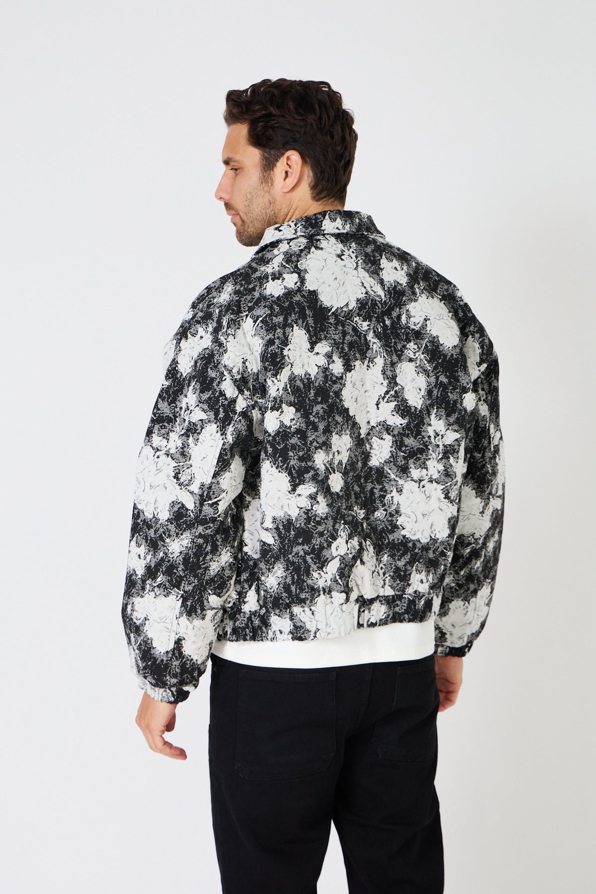 Veste zippée oversize à motif floral jacquard
