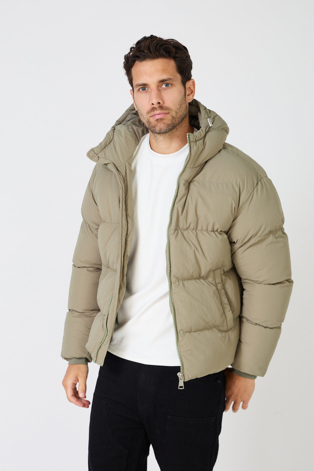 Men's quilted down jacket with hood